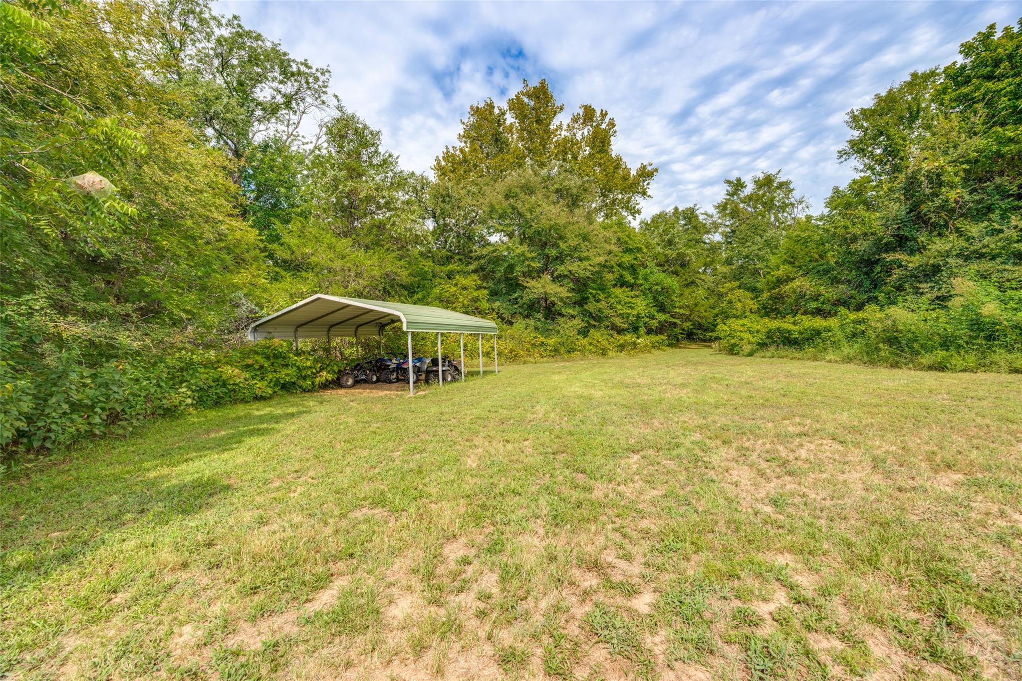 main property photo 6