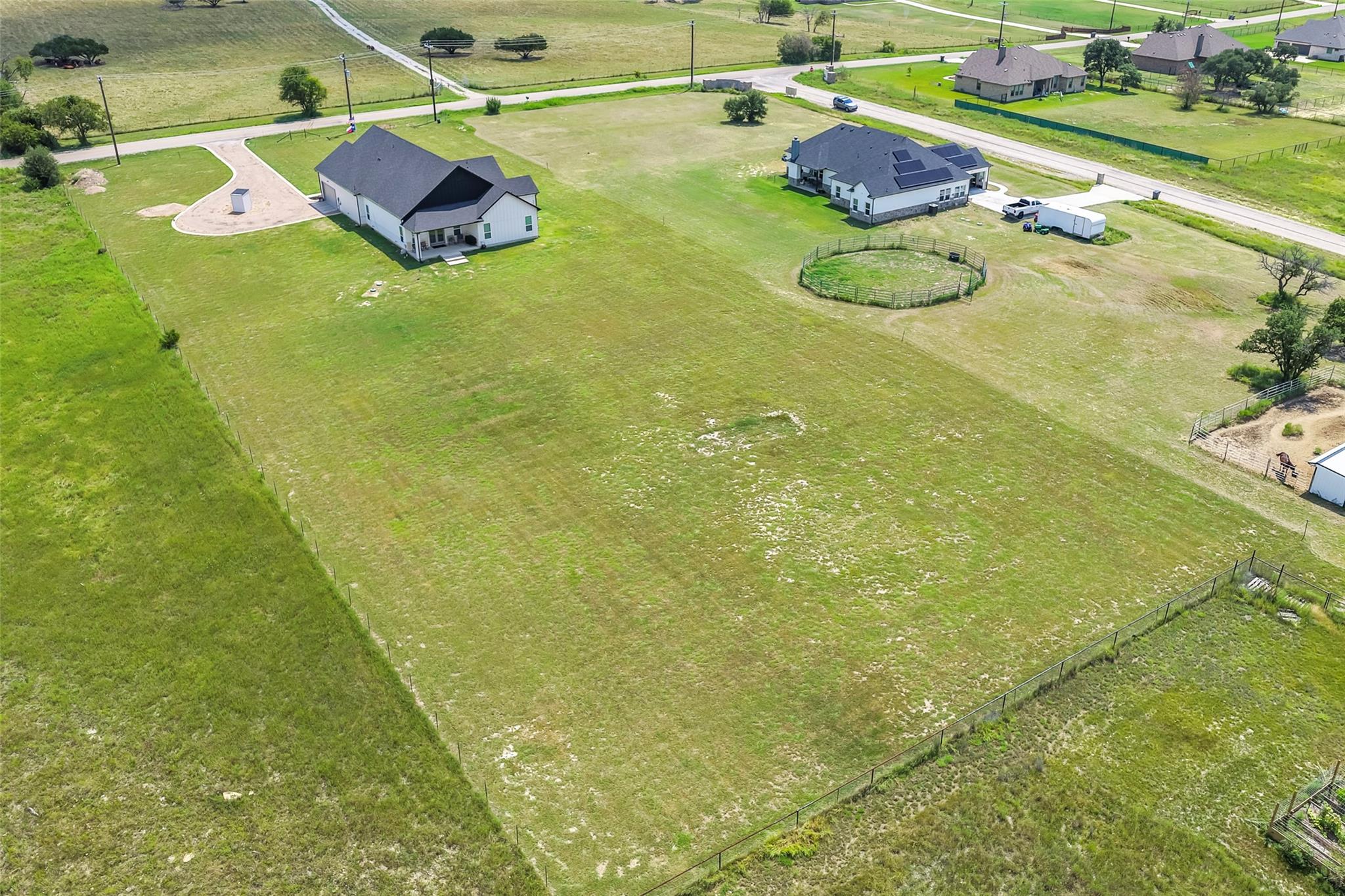 main property photo 30