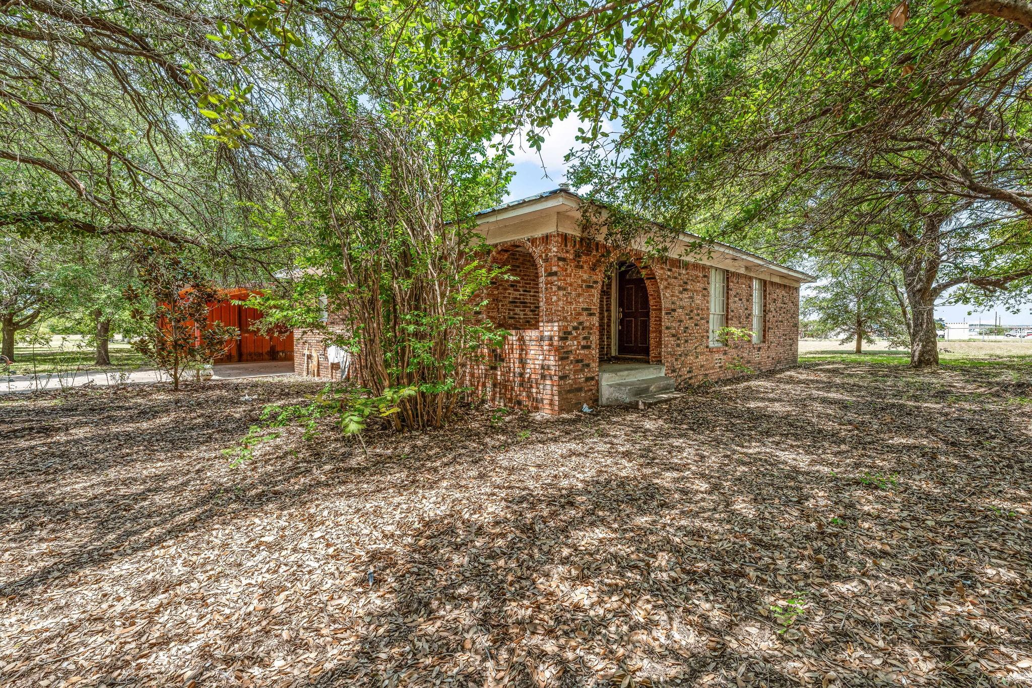 main property photo 12