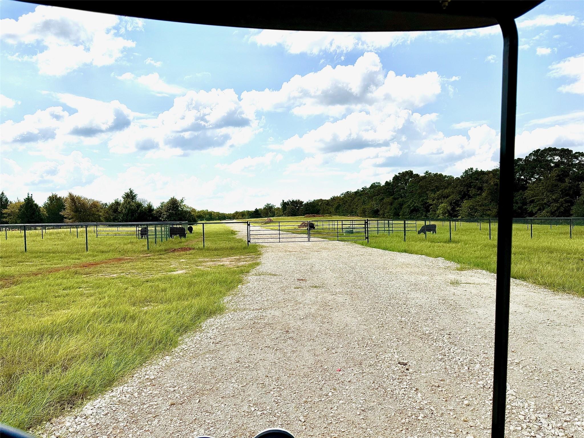 main property photo 8