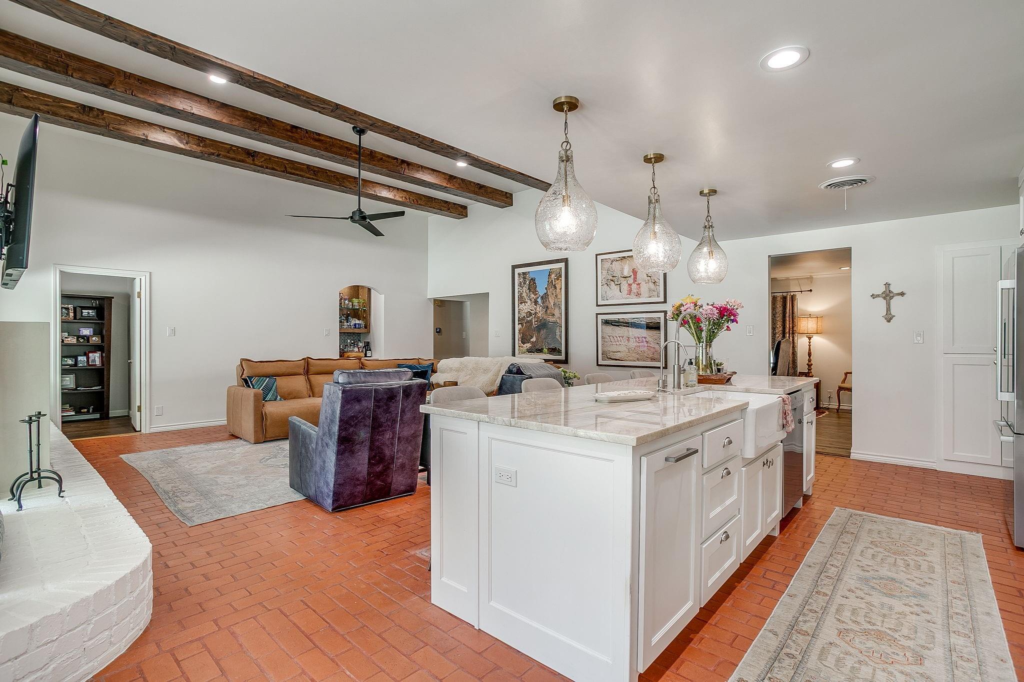 property viewer photo 12