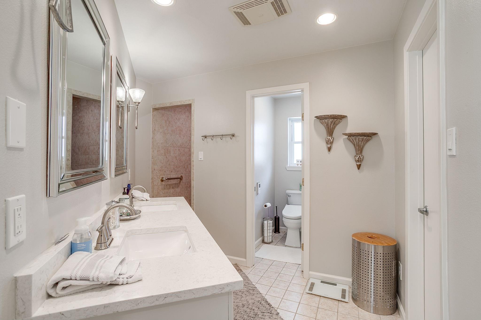 property viewer photo 23