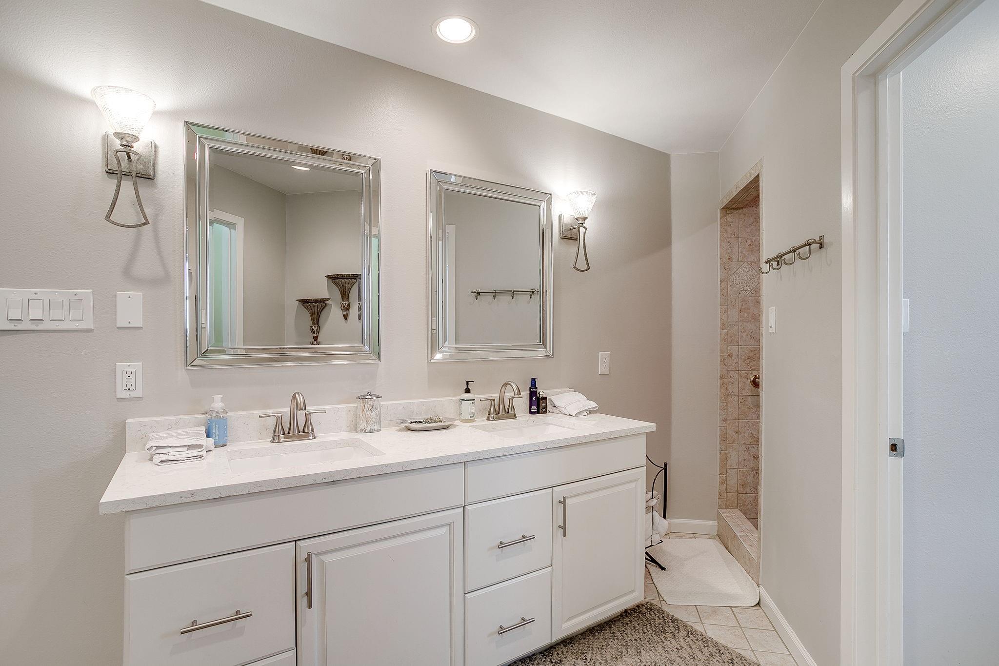 property viewer photo 24