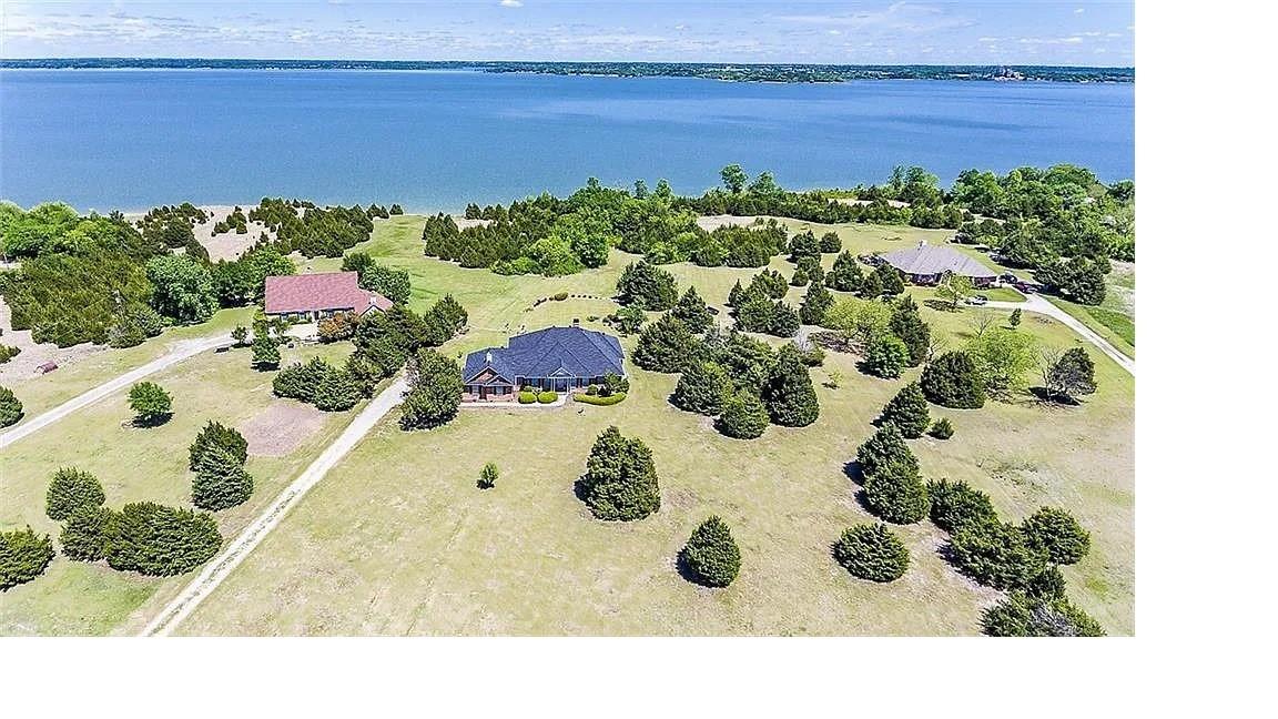 main property photo 20