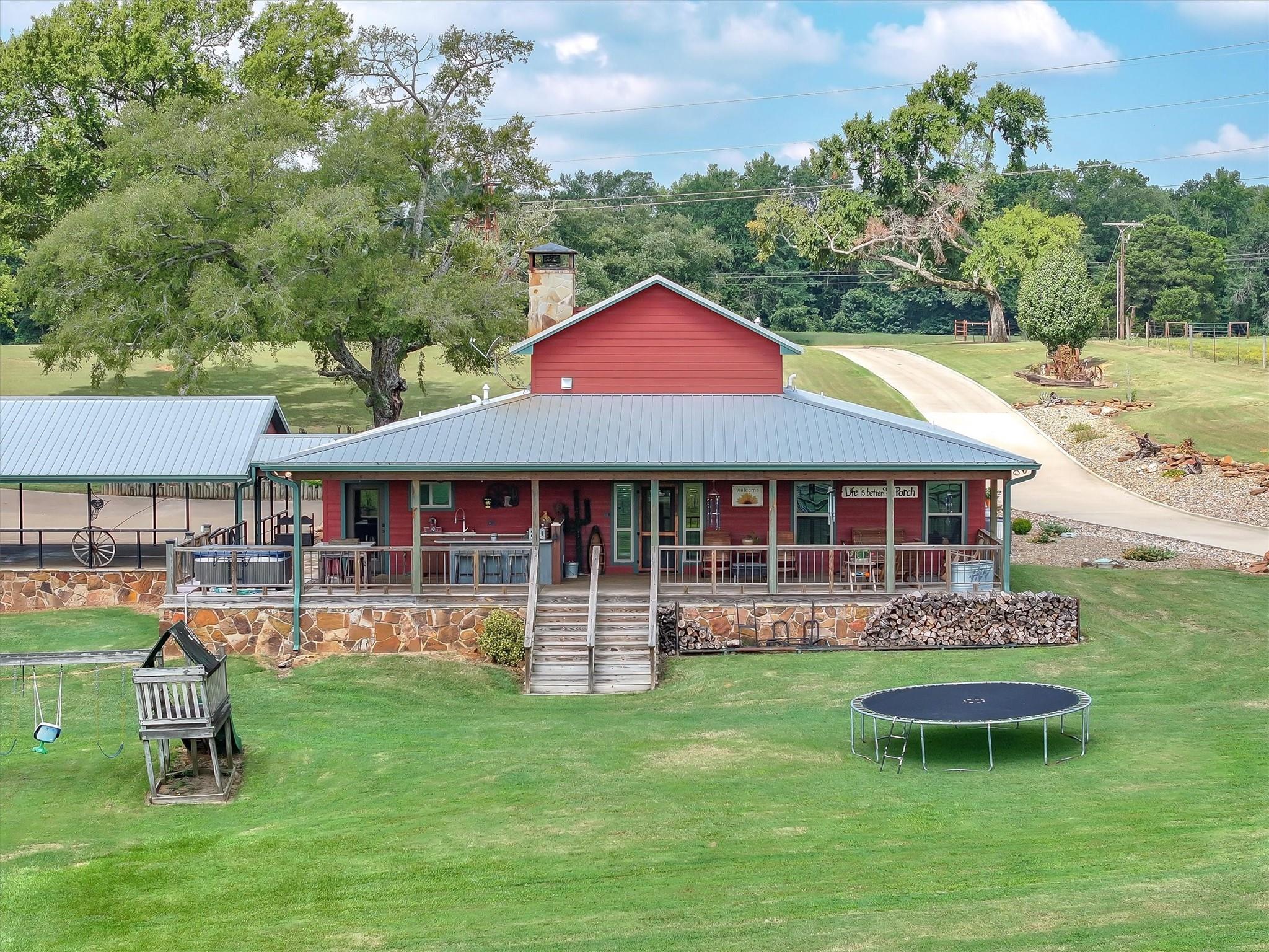 main property photo 25