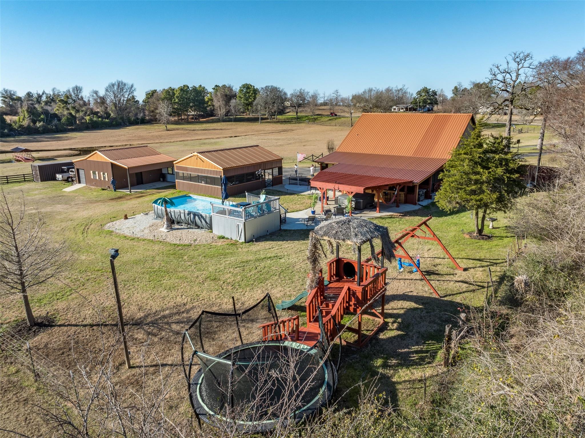 main property photo 27