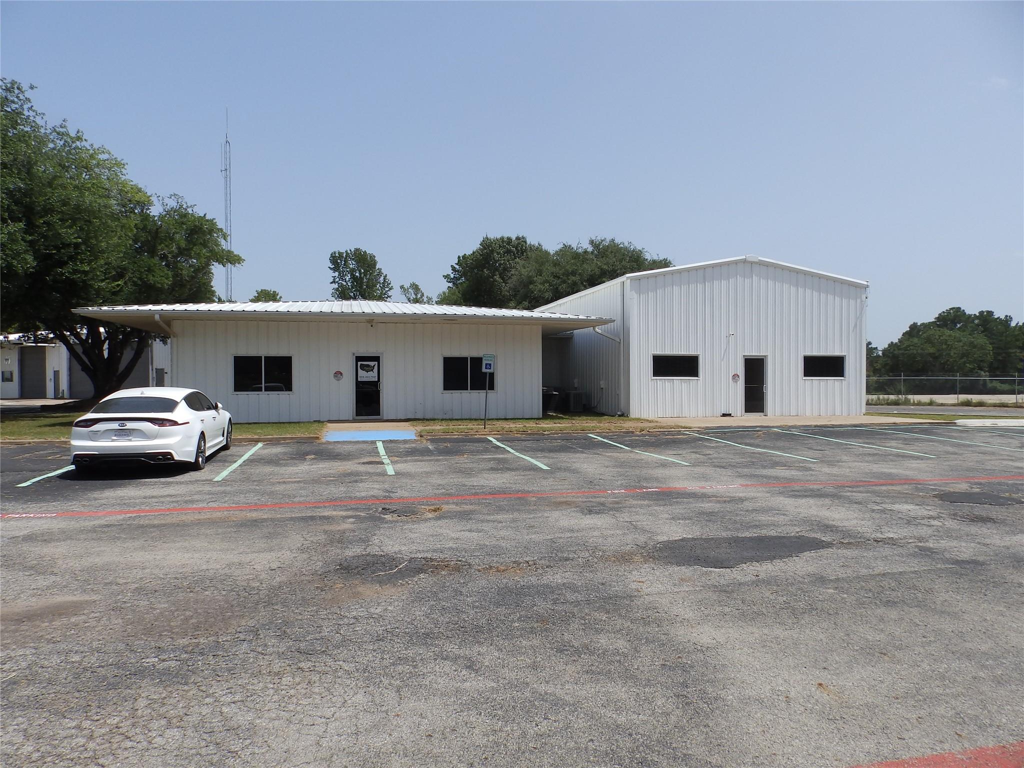 main property photo 34