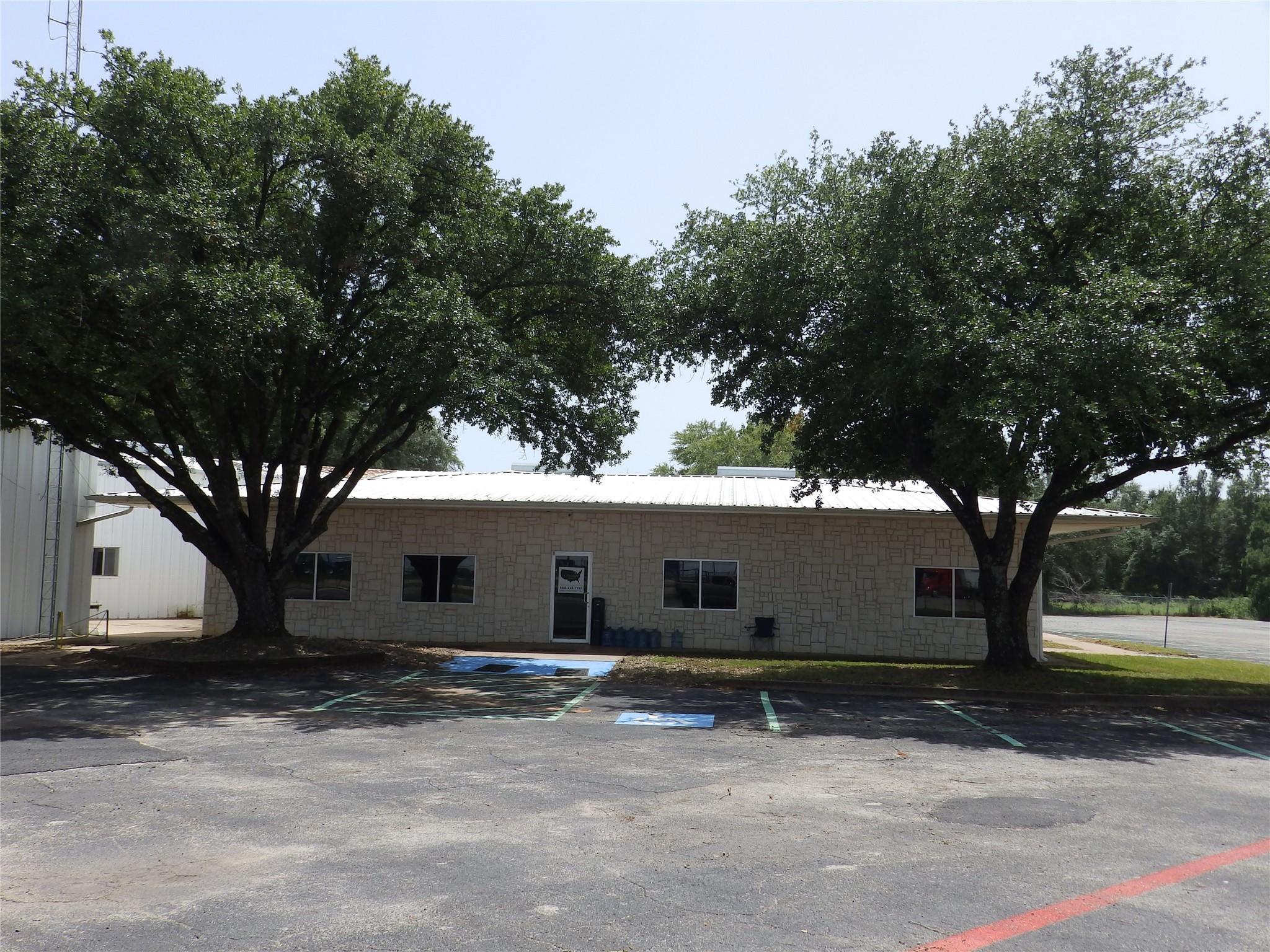 main property photo 35