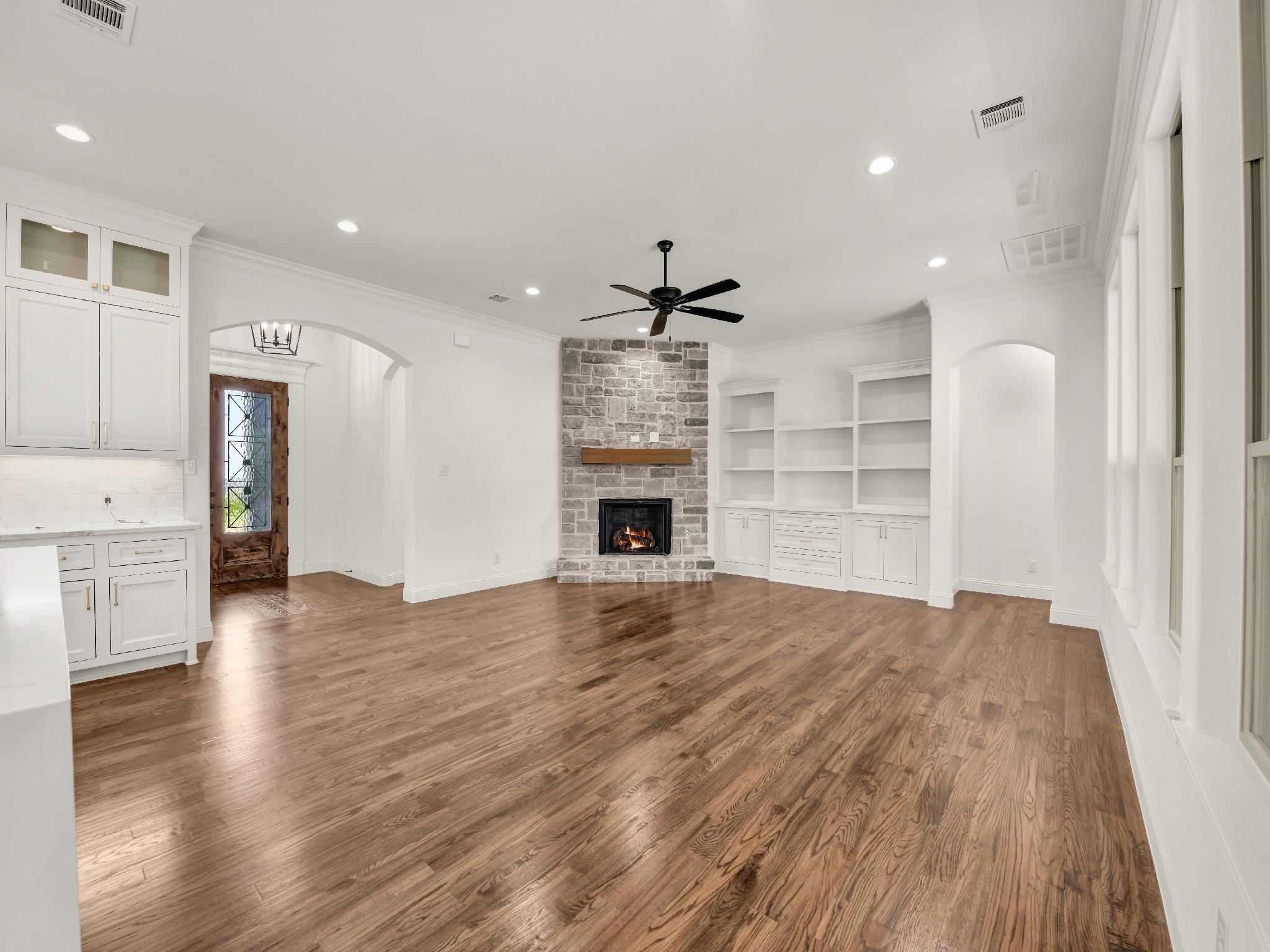 property viewer photo 26