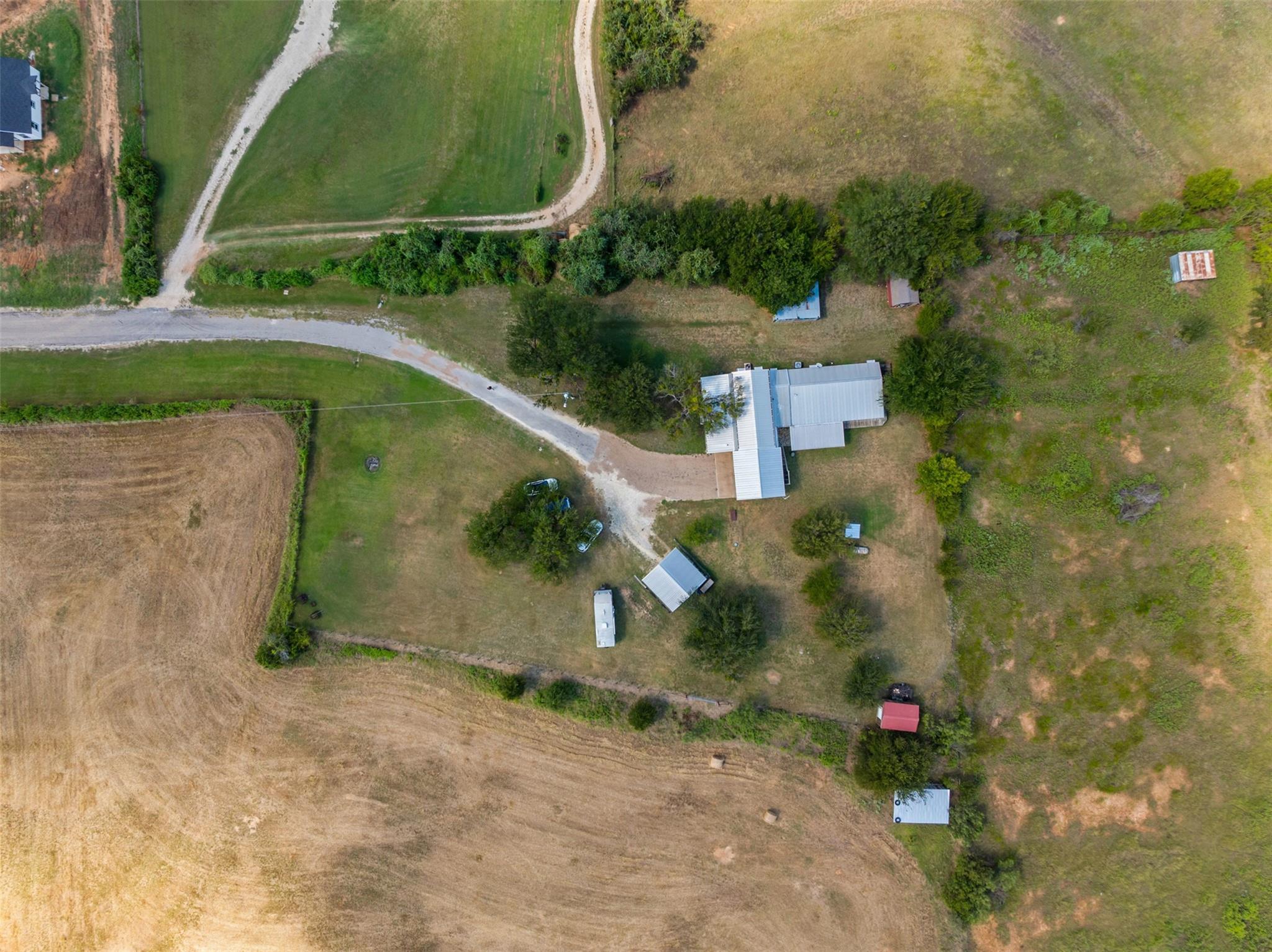 main property photo 35