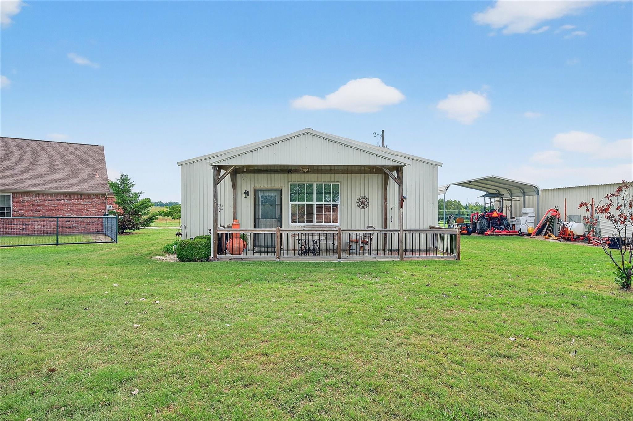 main property photo 23