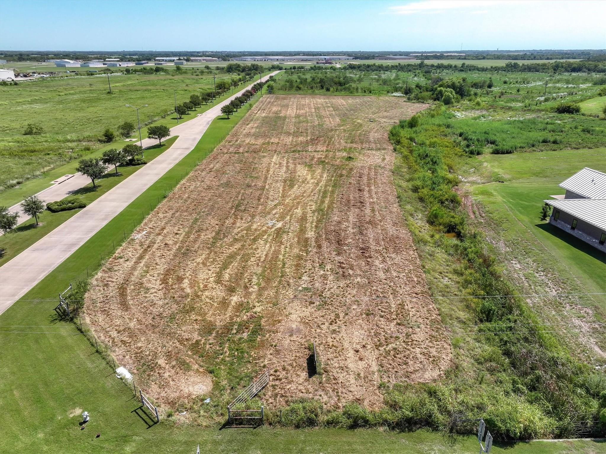 main property photo 4