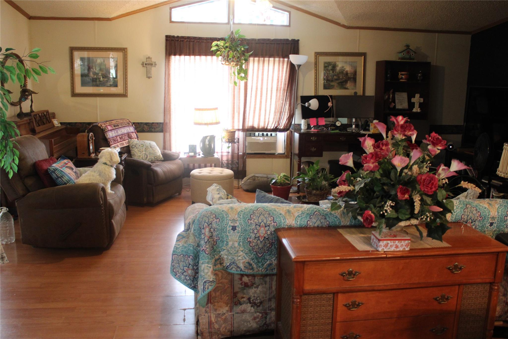 main property photo 3