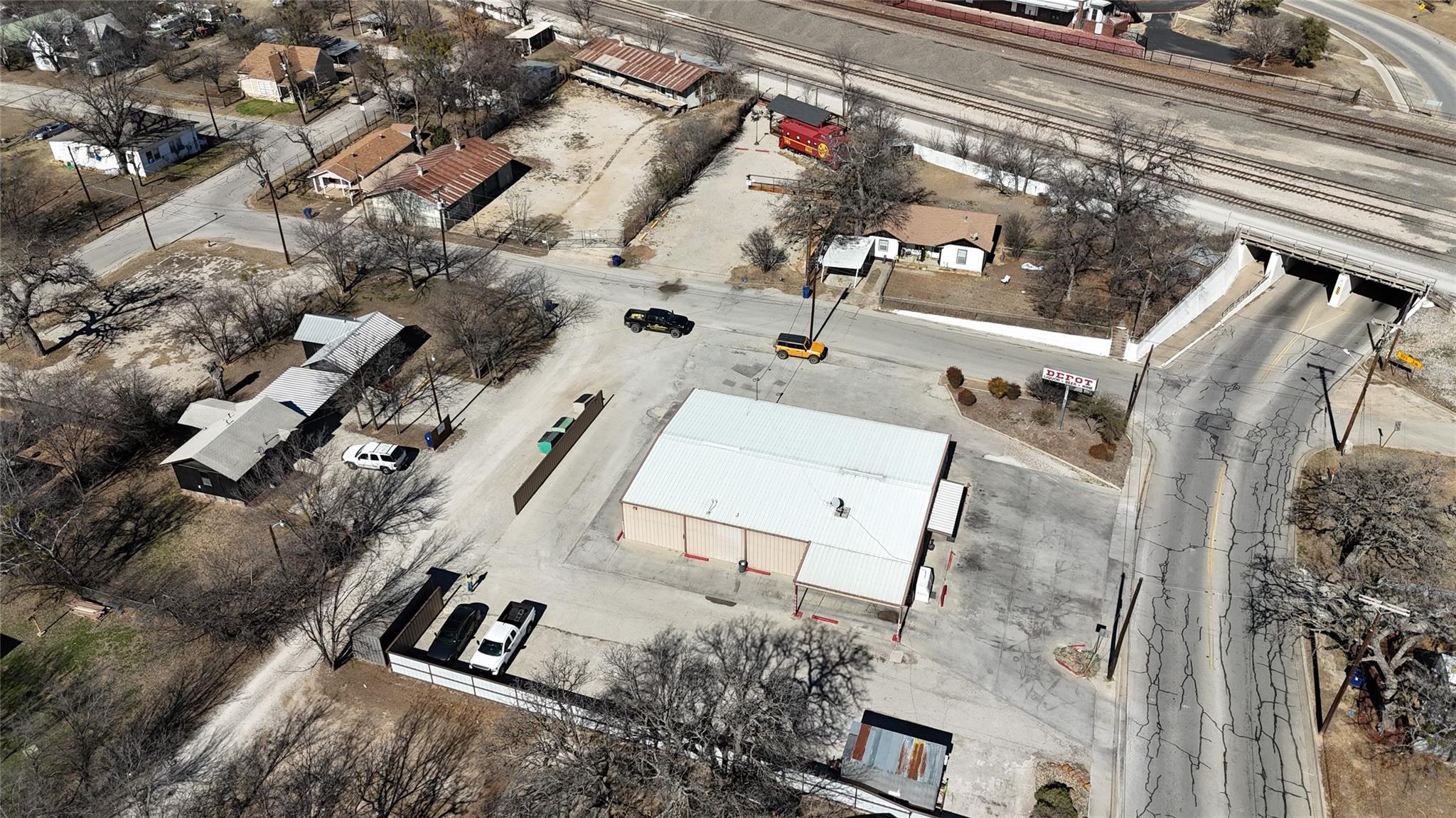 main property photo 6