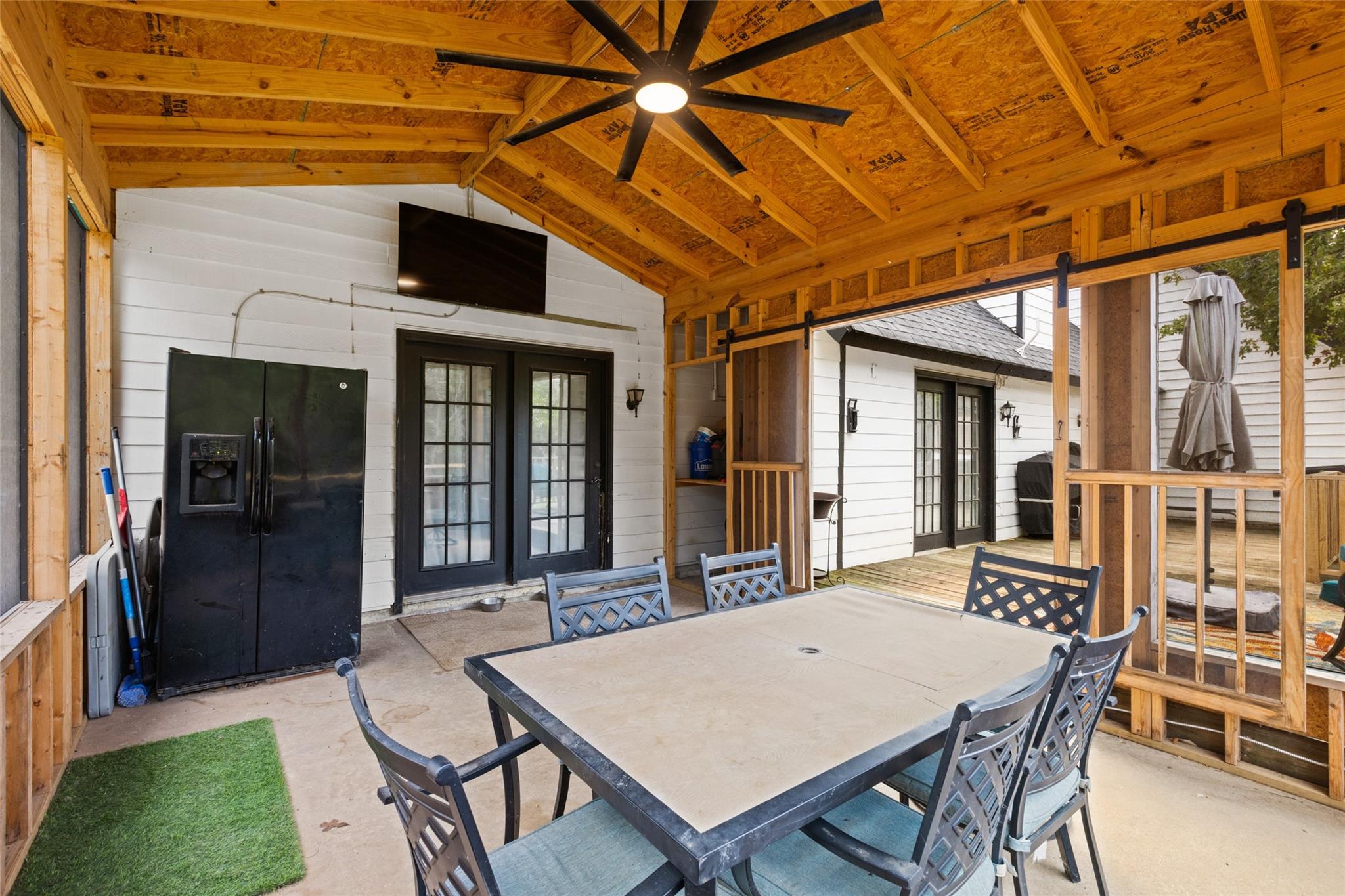 main property photo 22