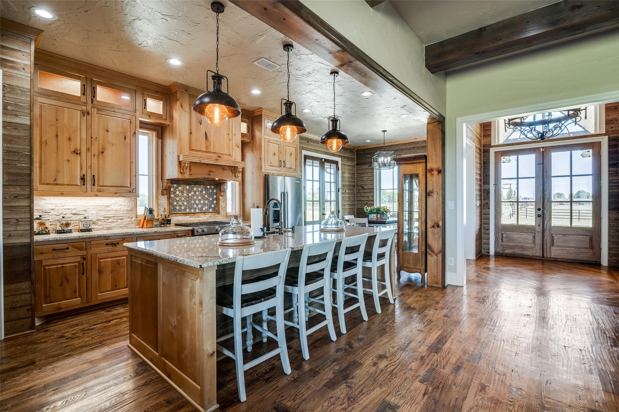 main property photo 10
