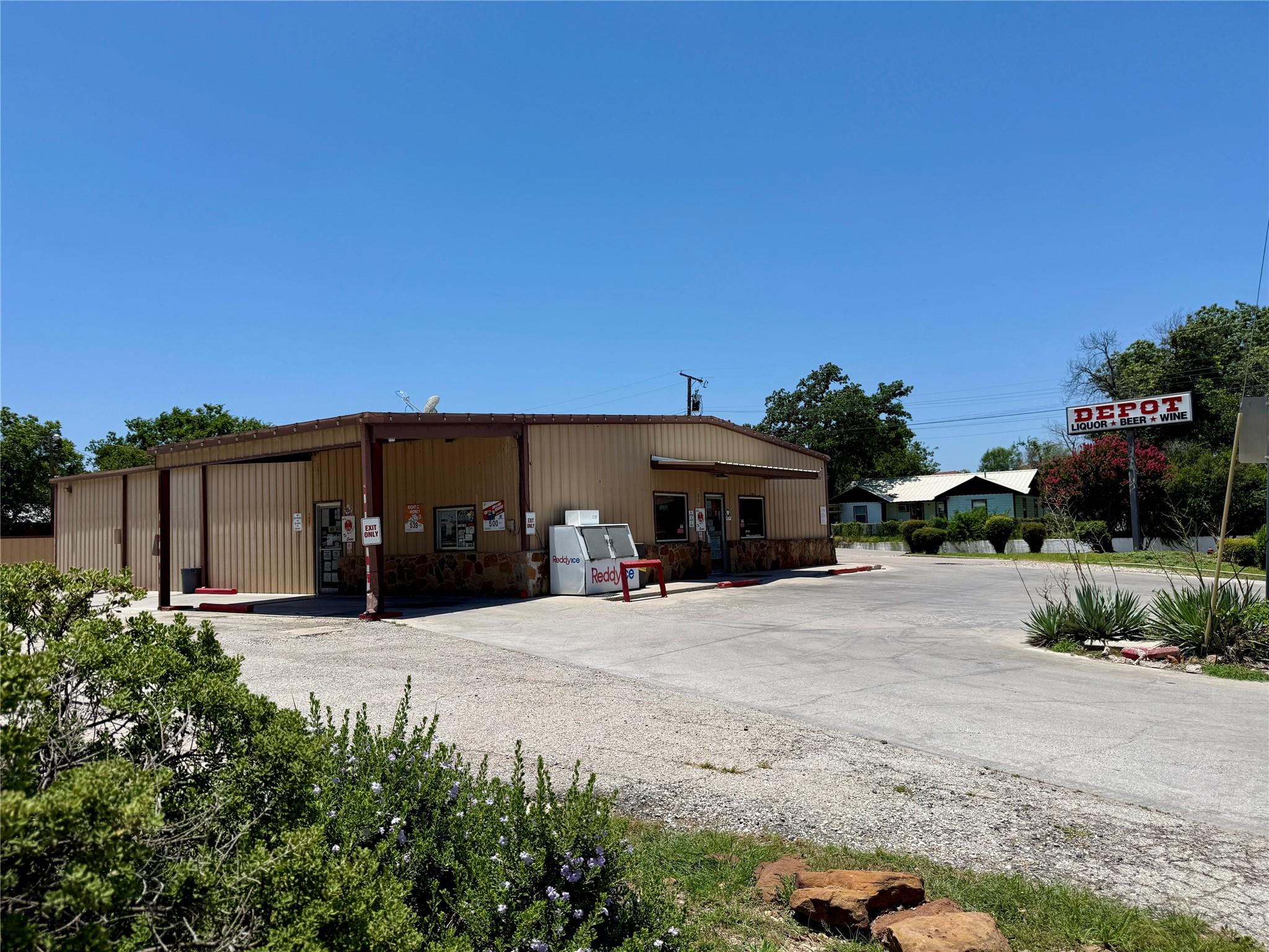 main property photo 2