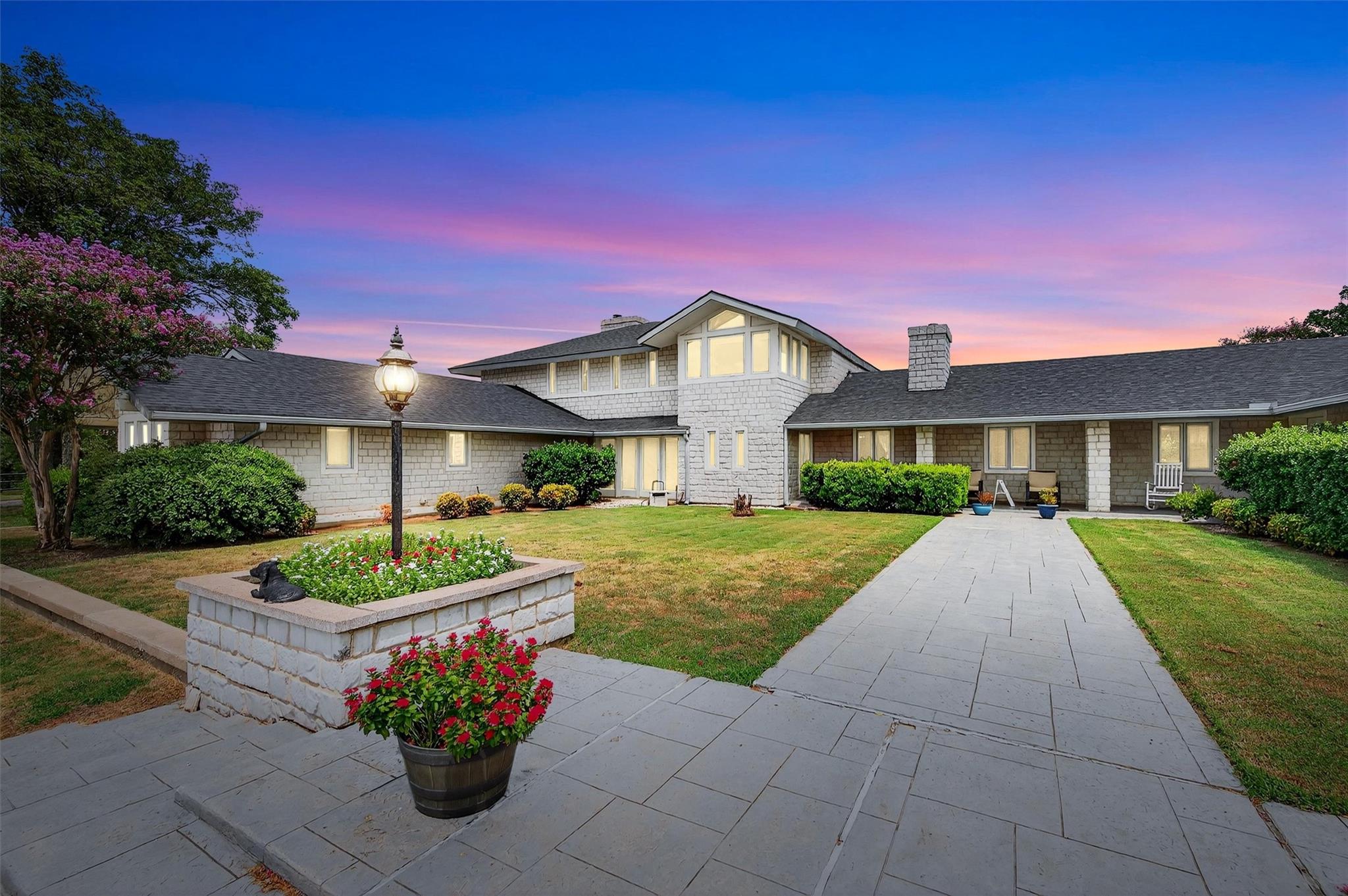 main property photo 31