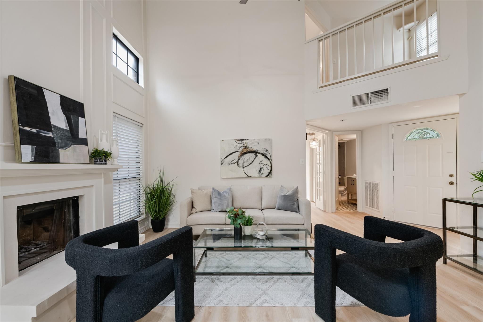 property viewer photo 1