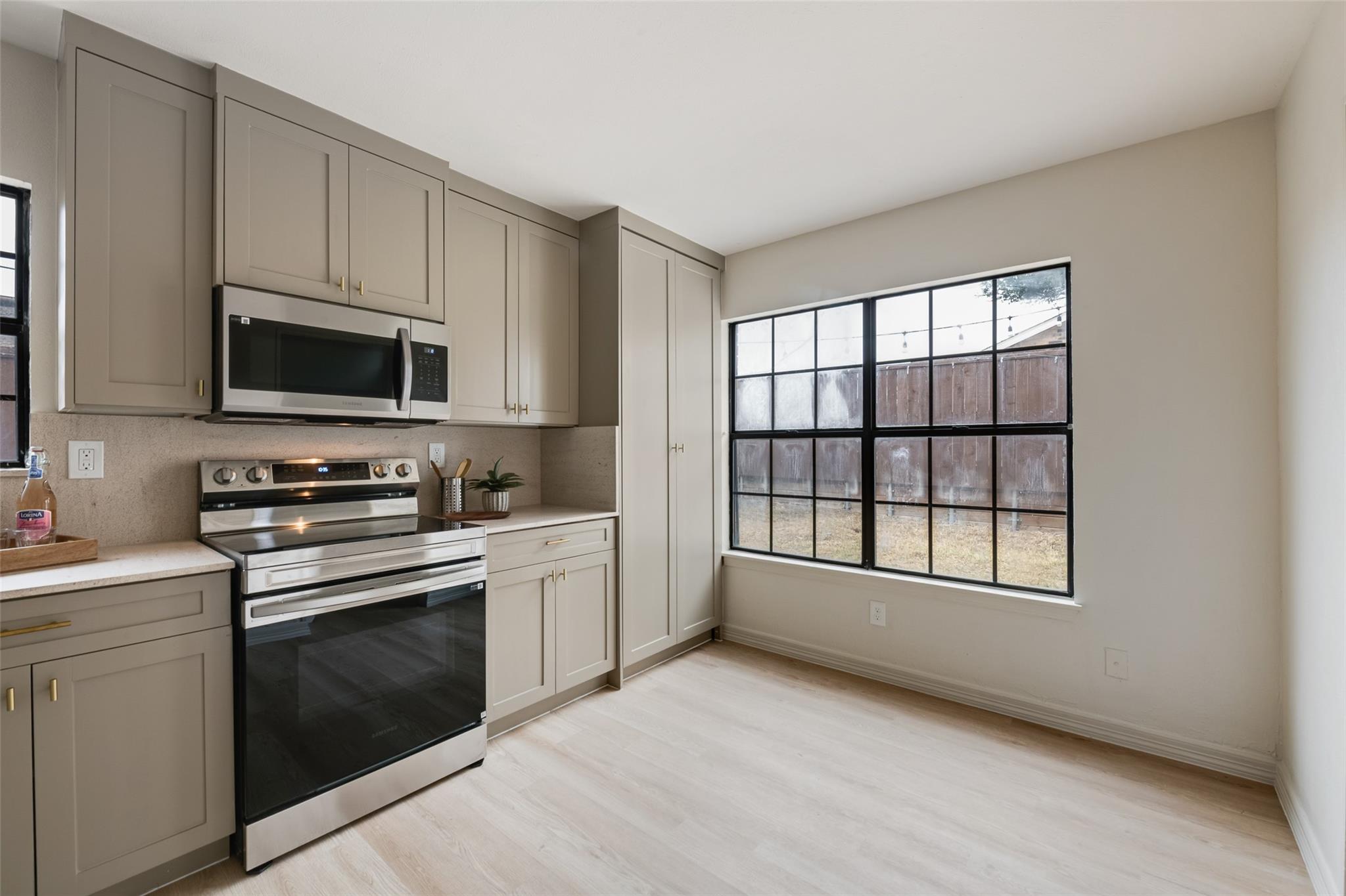 property viewer photo 11