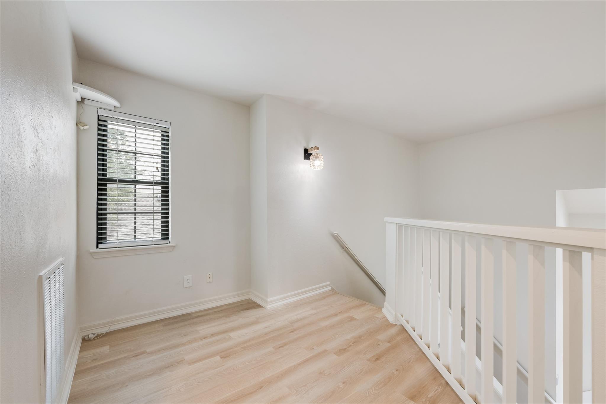property viewer photo 21