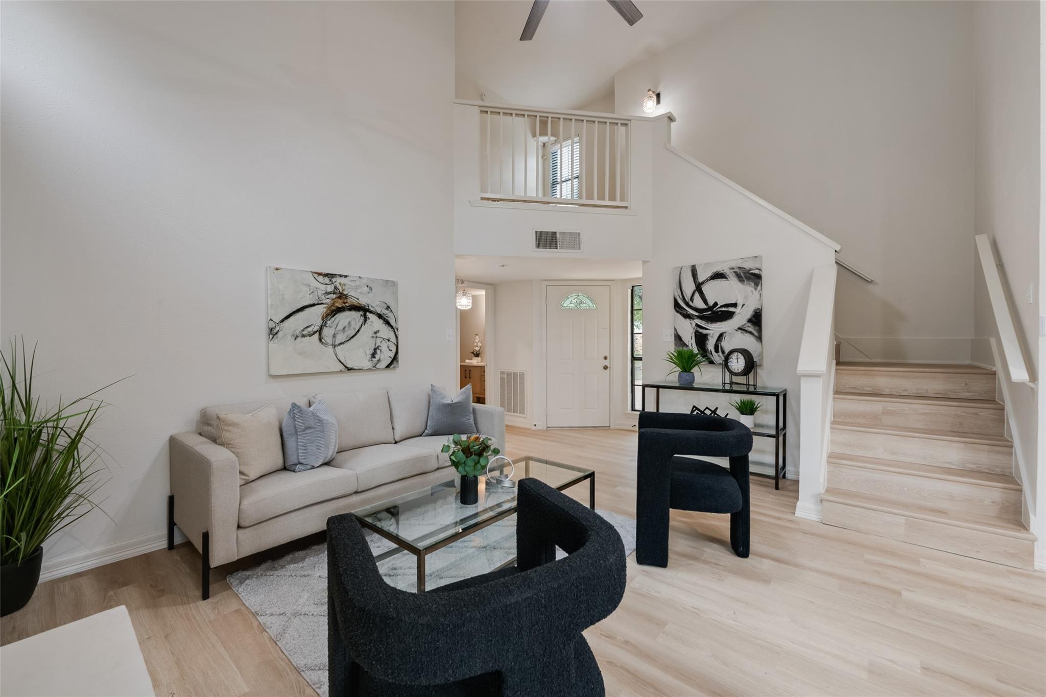 property viewer photo 5