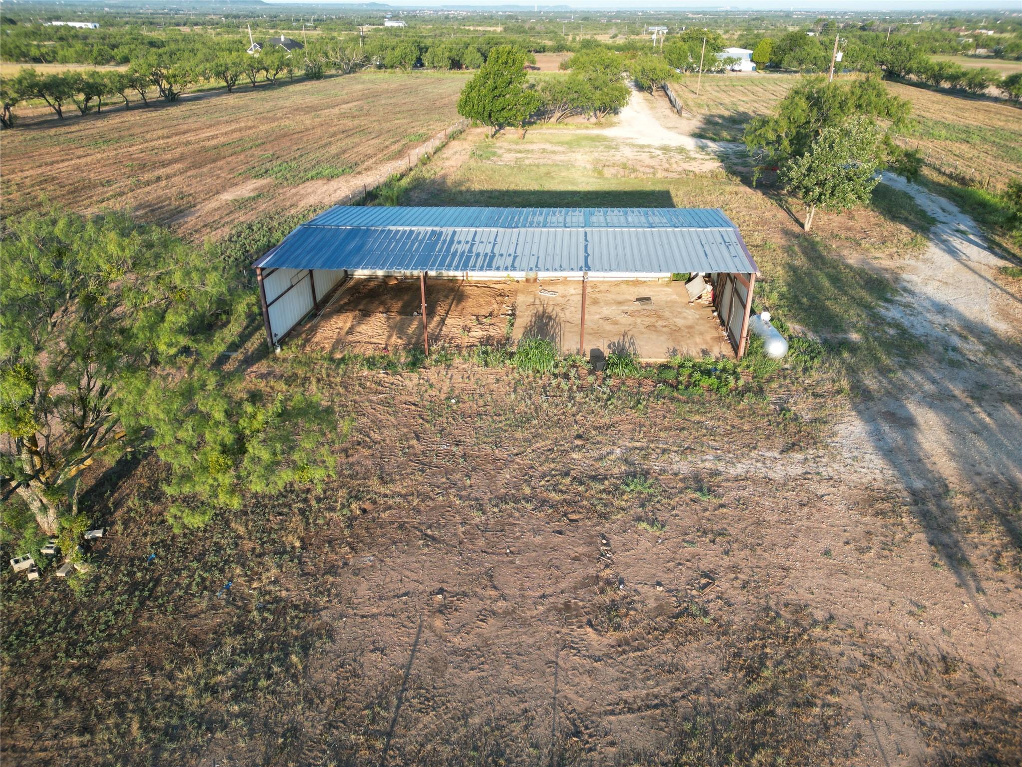 main property photo 8