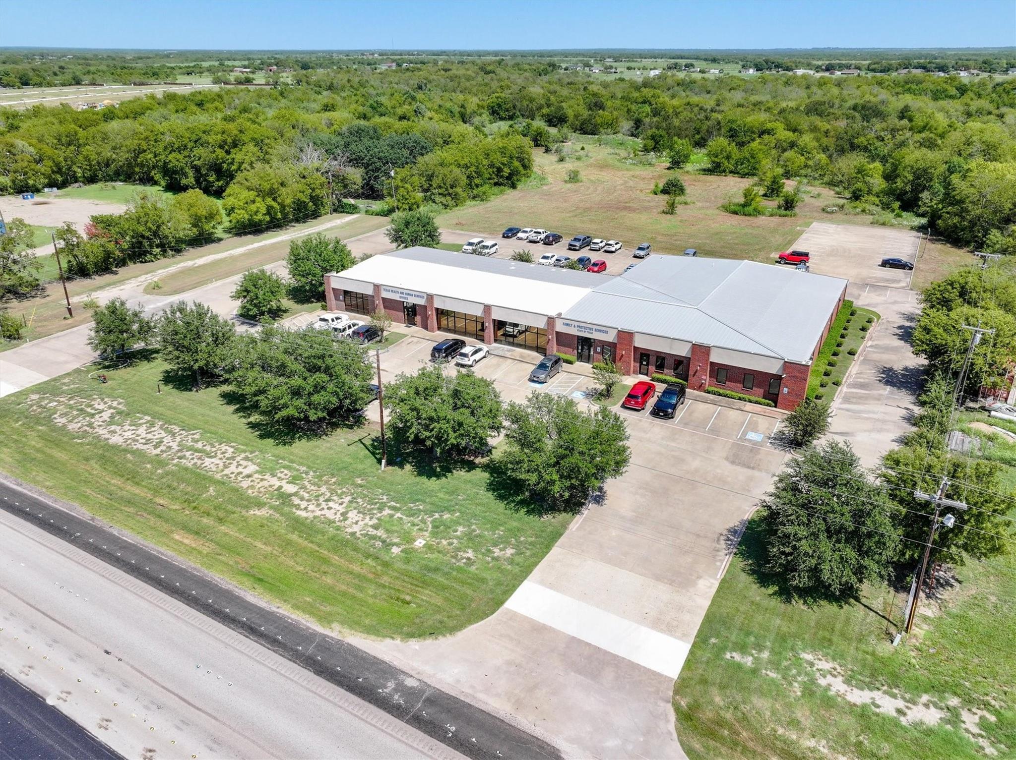 main property photo 5