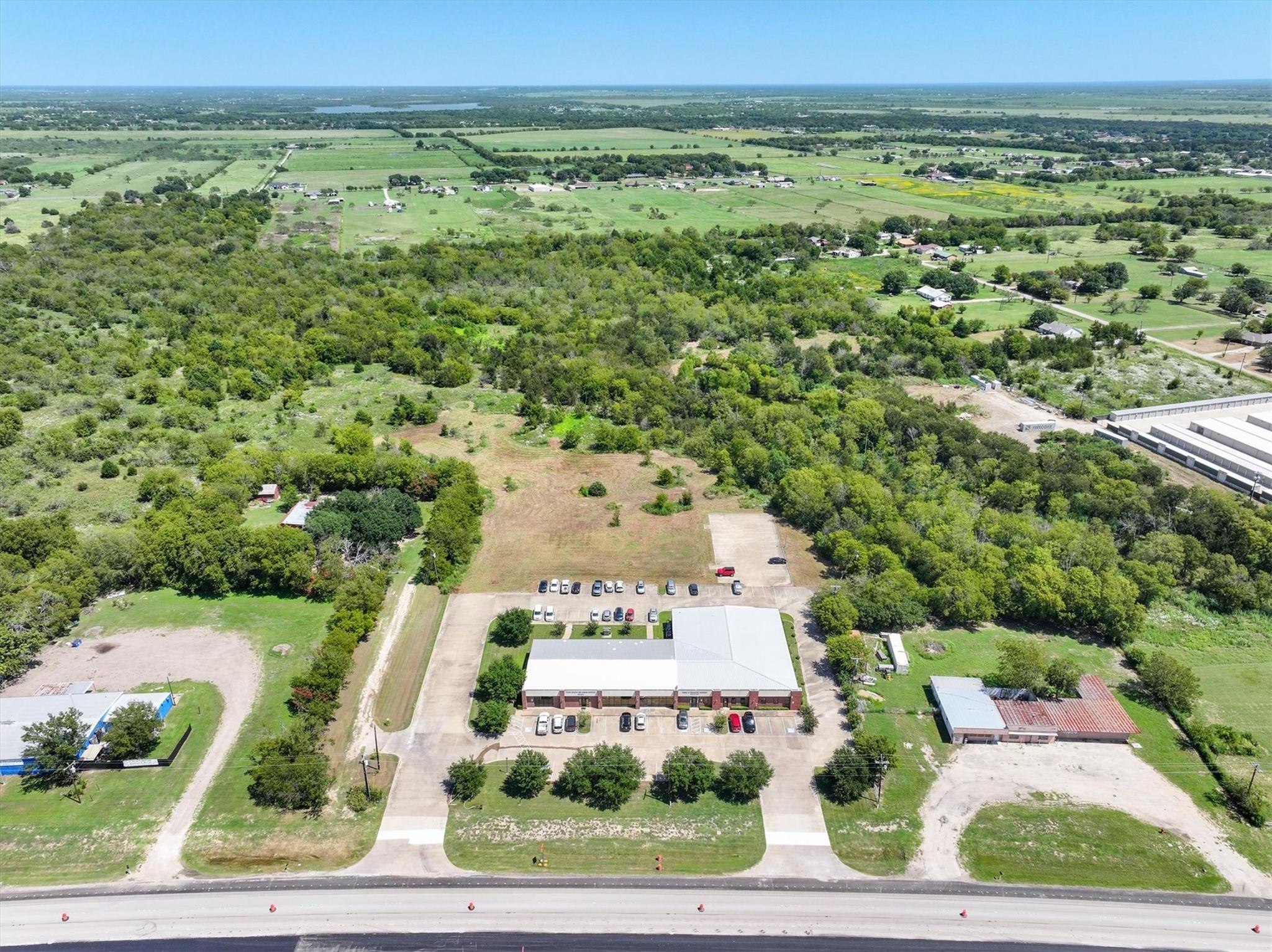 main property photo 6