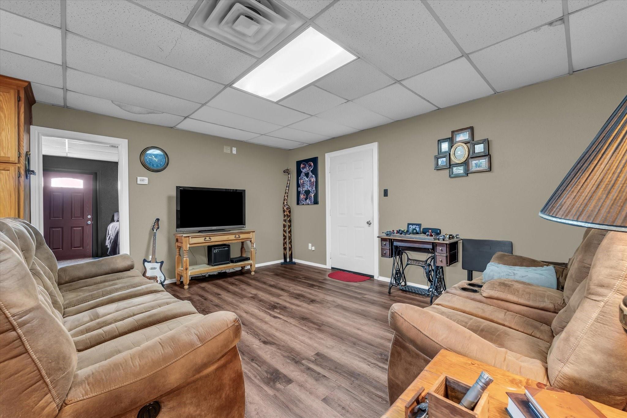 main property photo 23