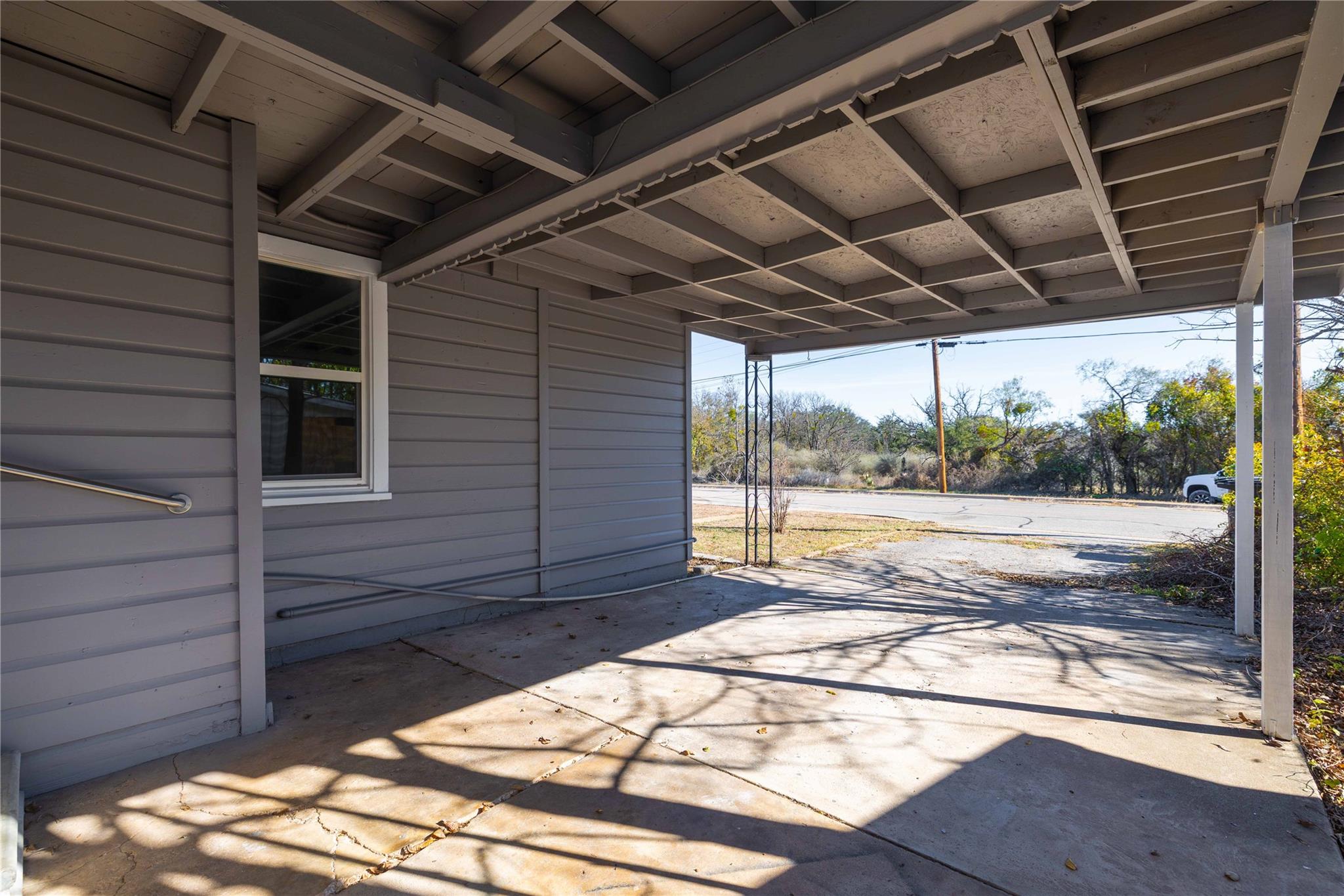 main property photo 23