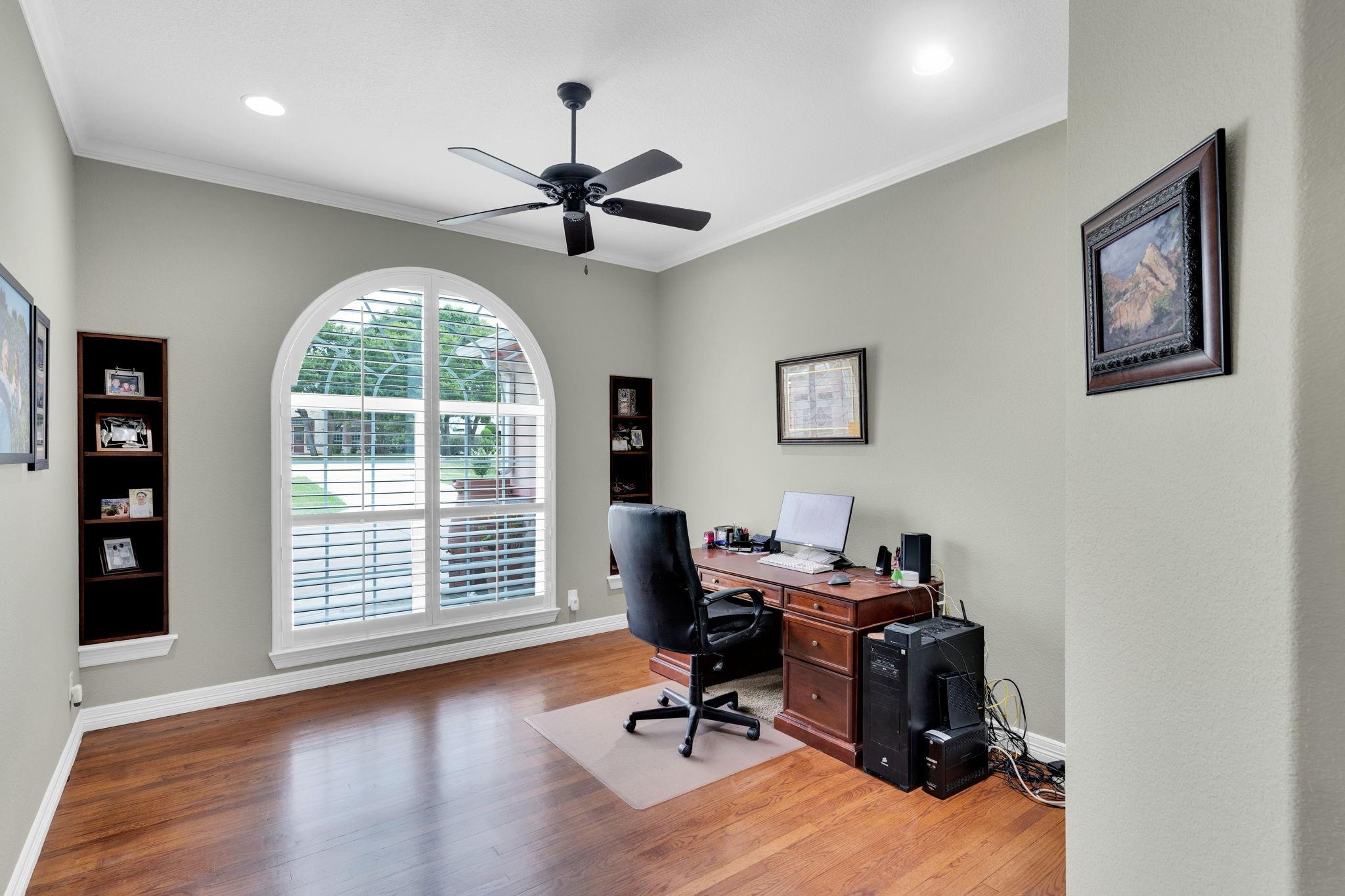 main property photo 14