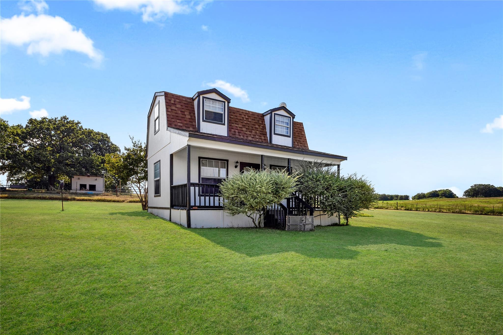 main property photo 17