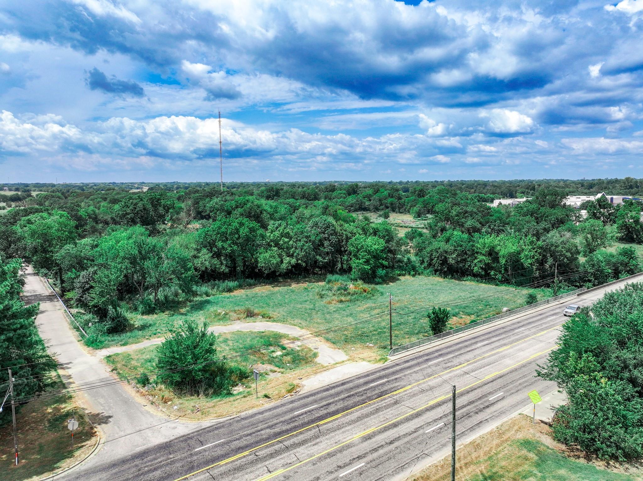 main property photo 10