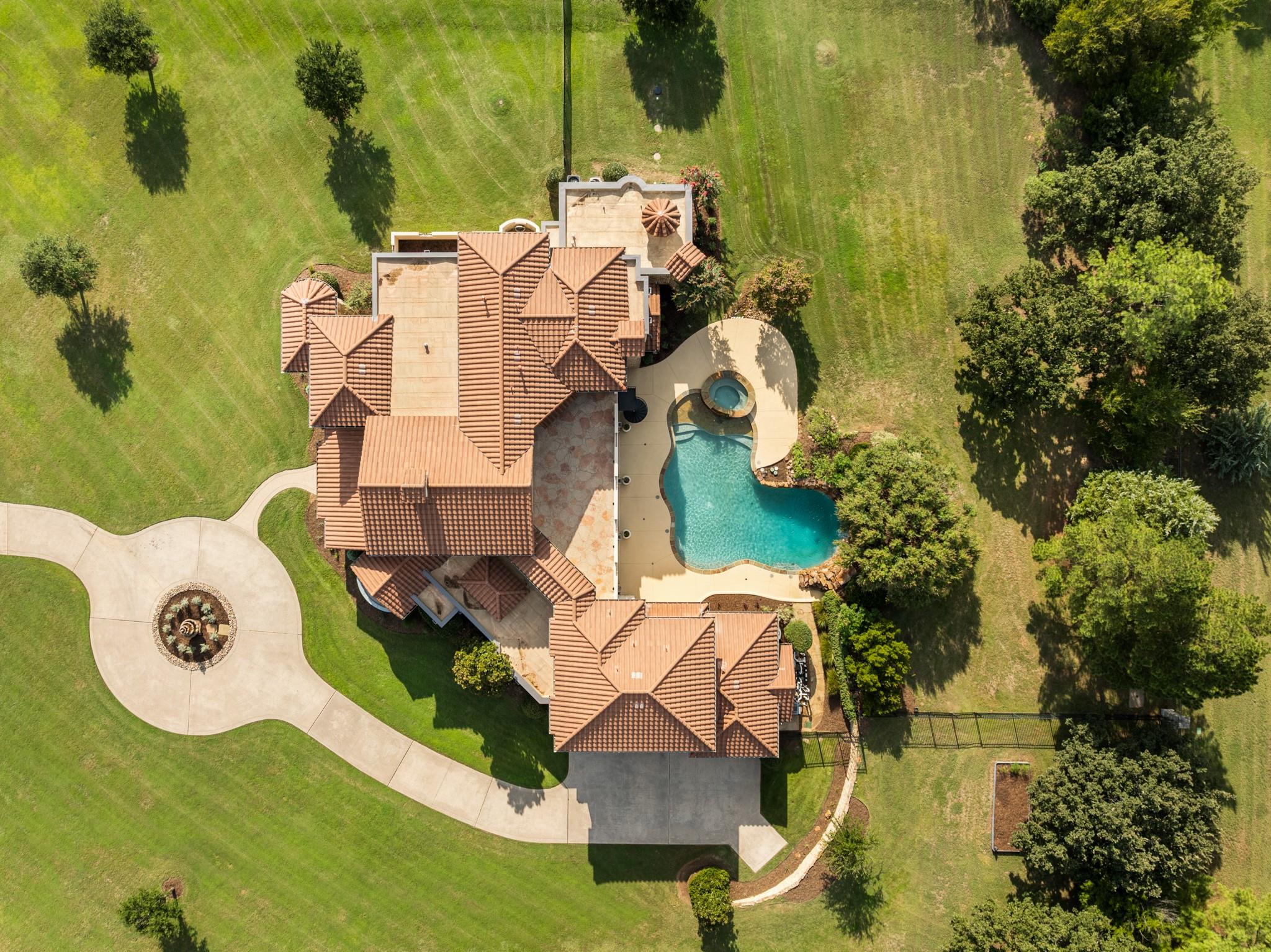 main property photo 34