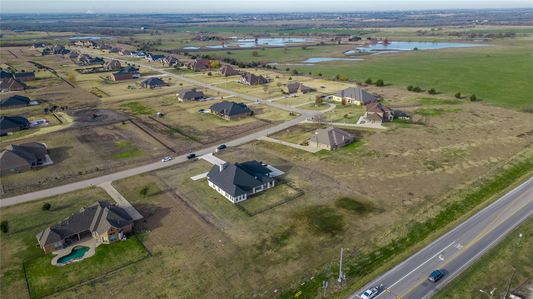 main property photo 5