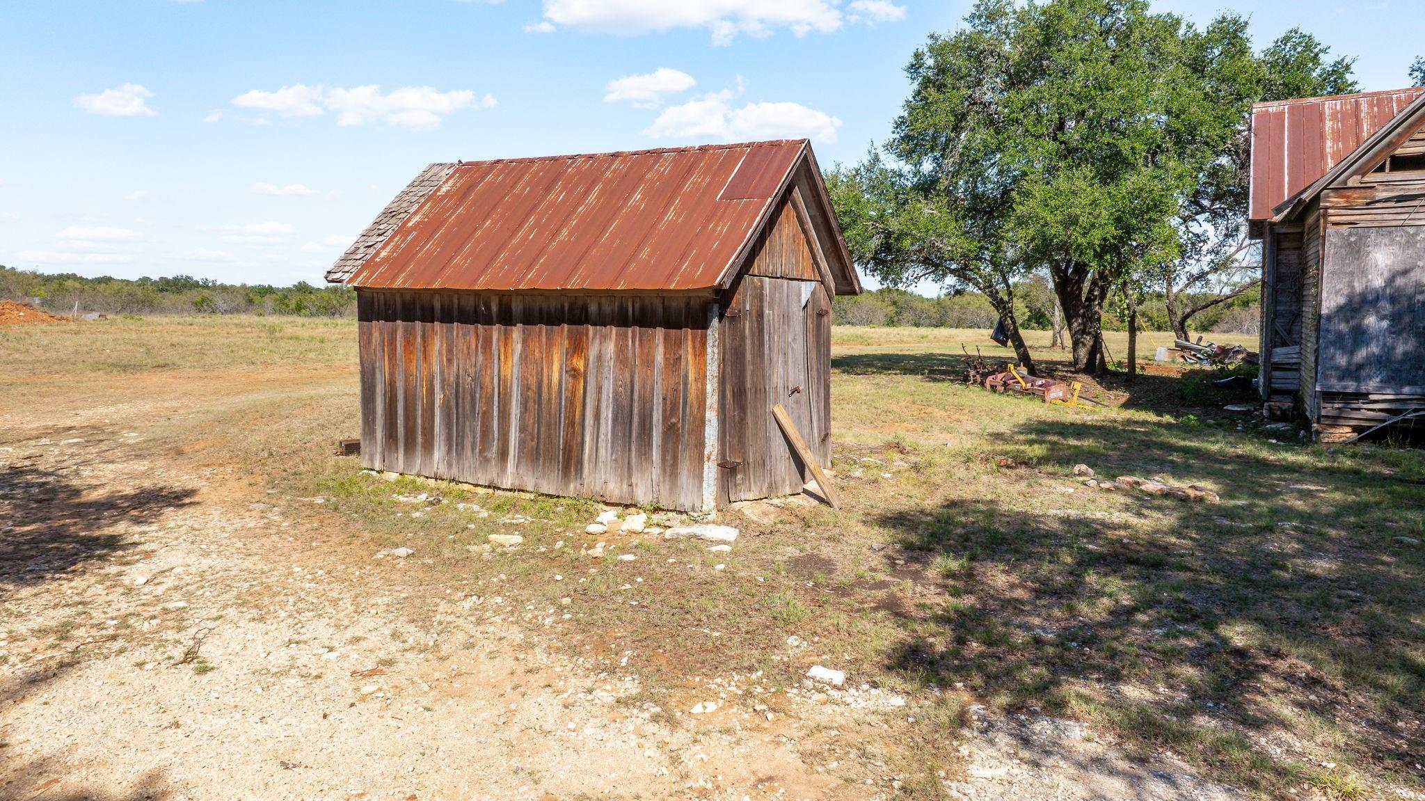 main property photo 10