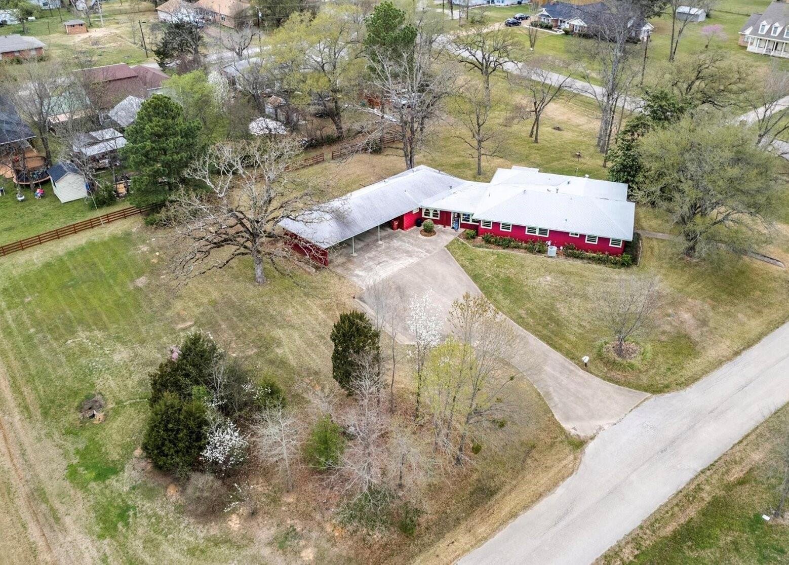 main property photo 6