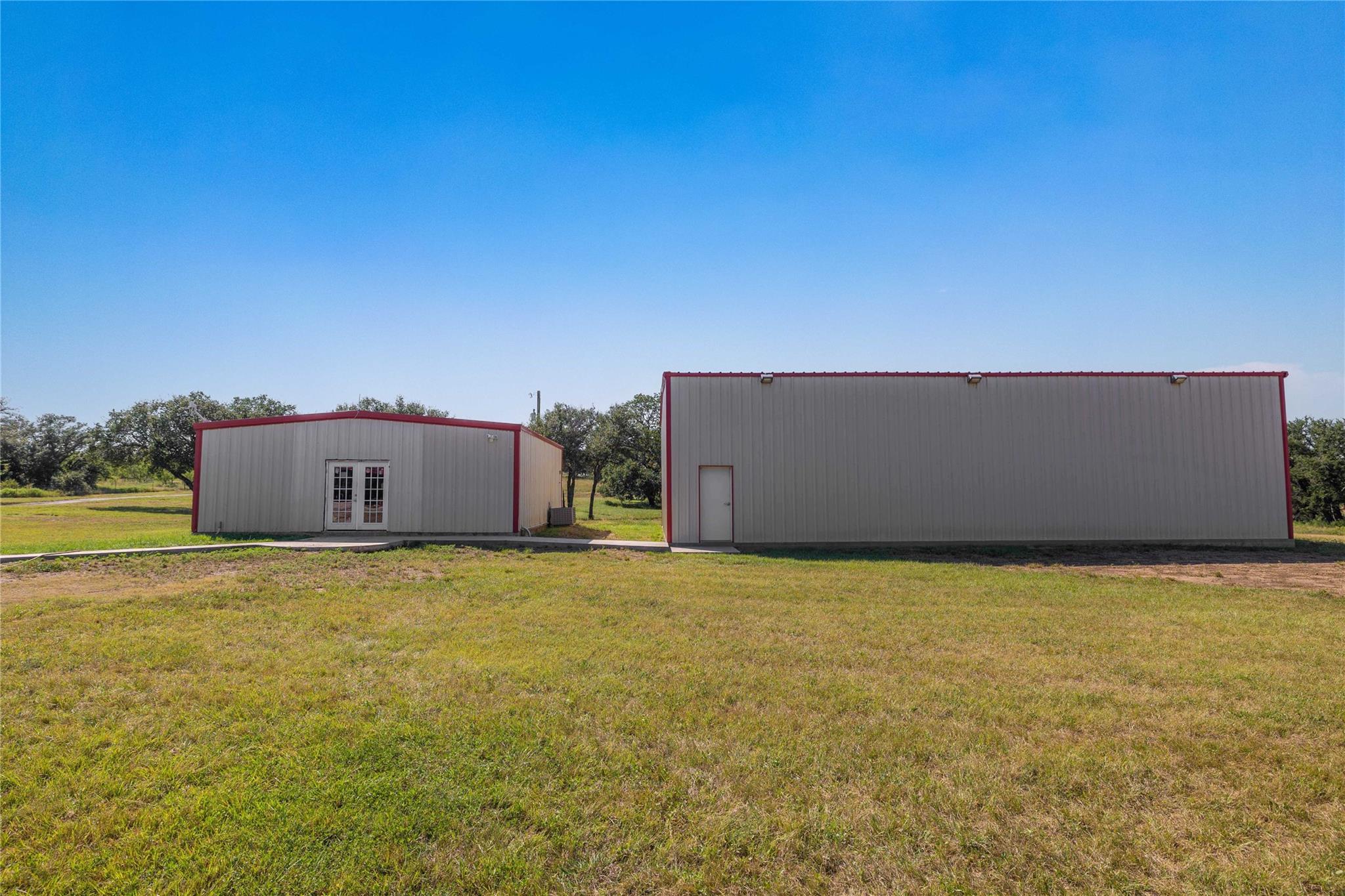 main property photo 32