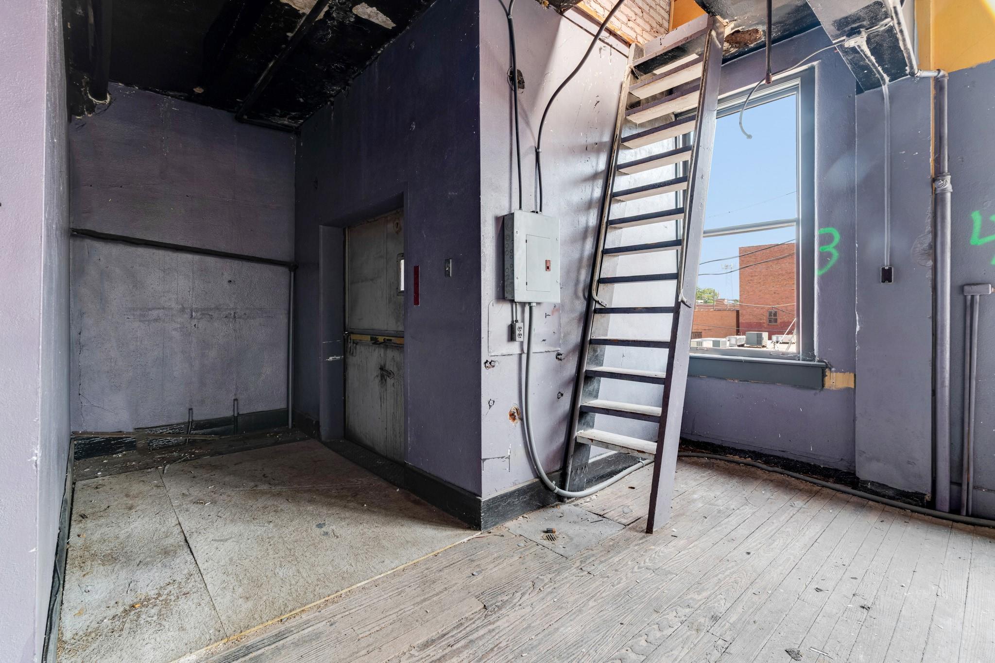 main property photo 16