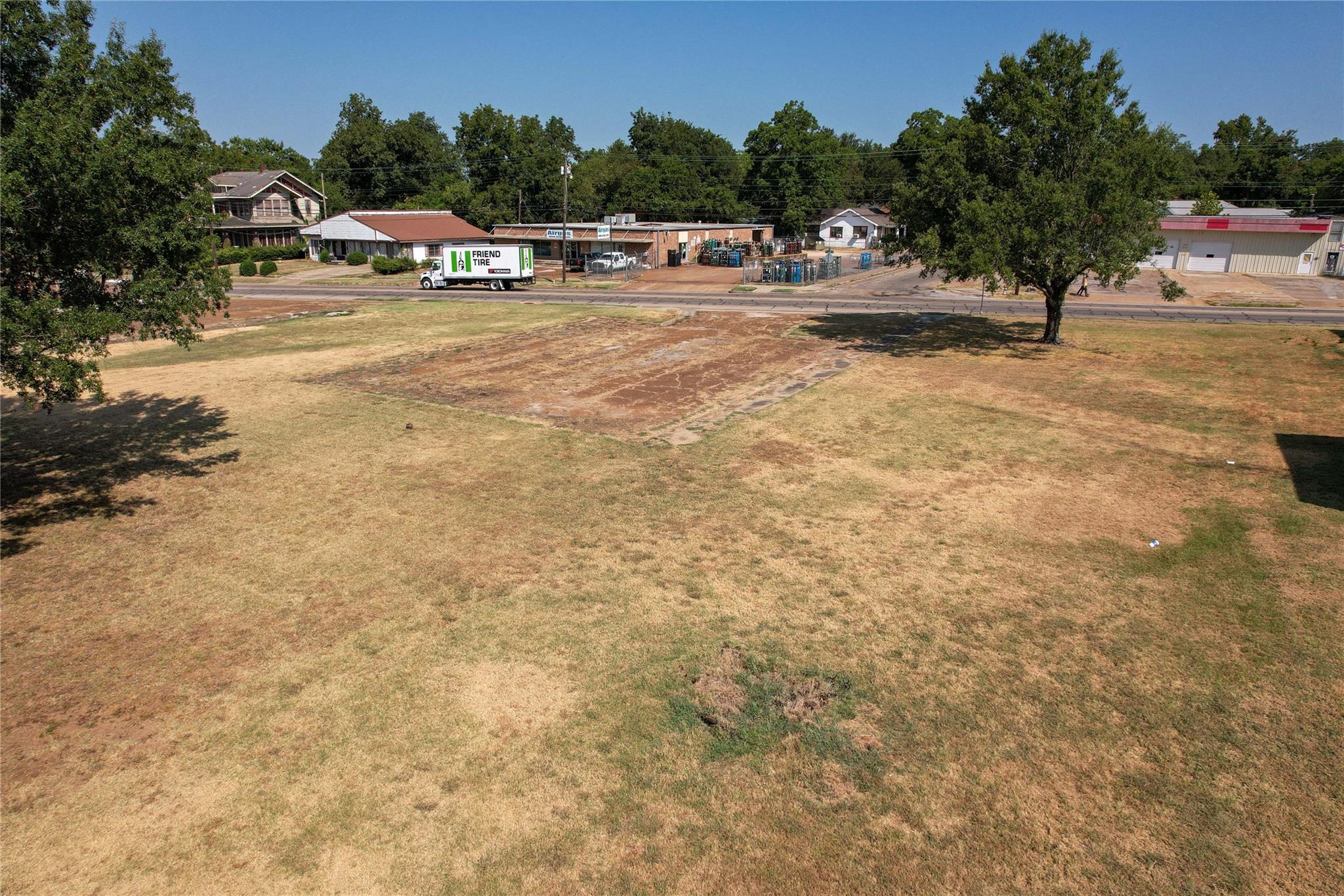main property photo 4