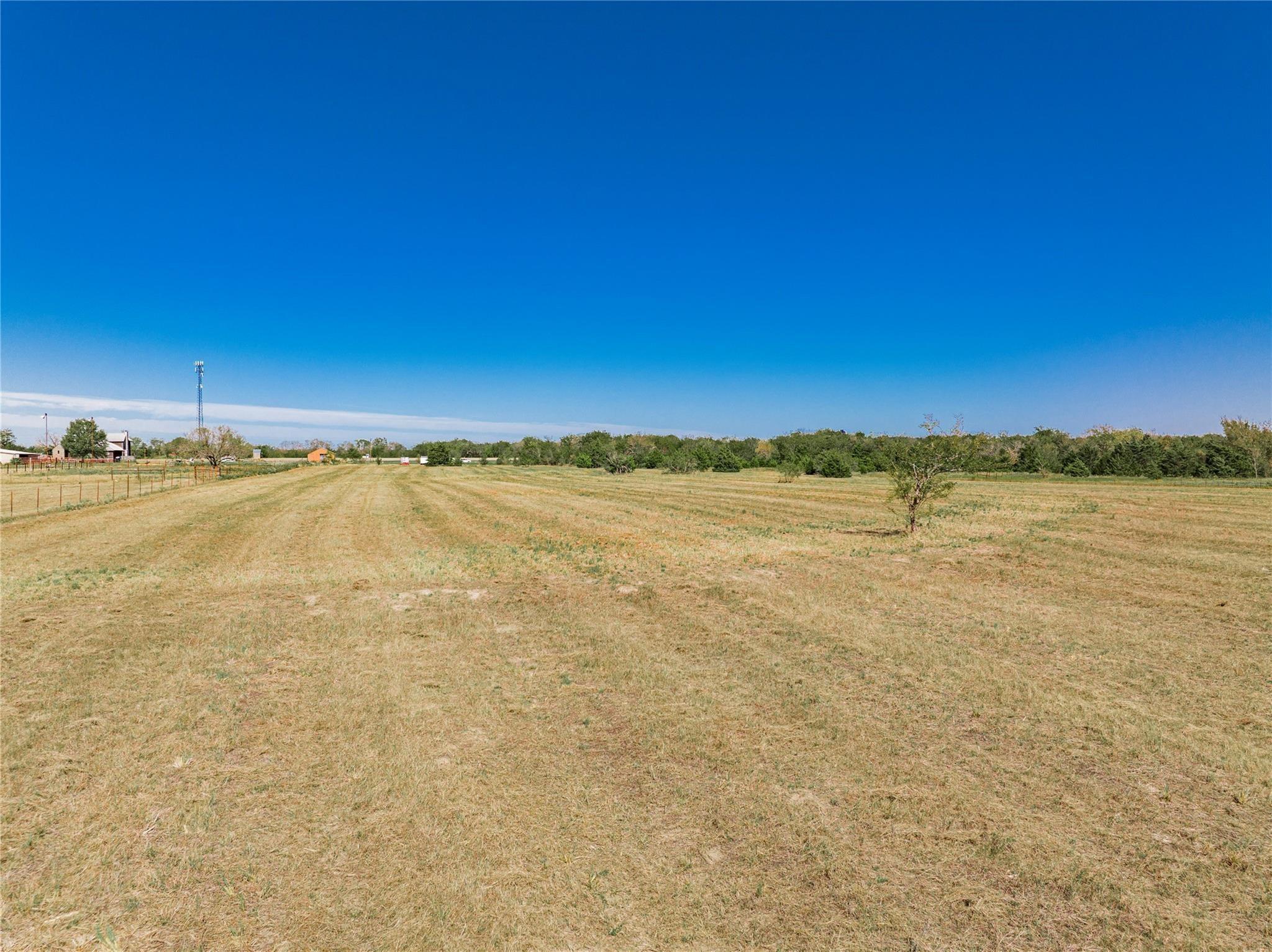 main property photo 10