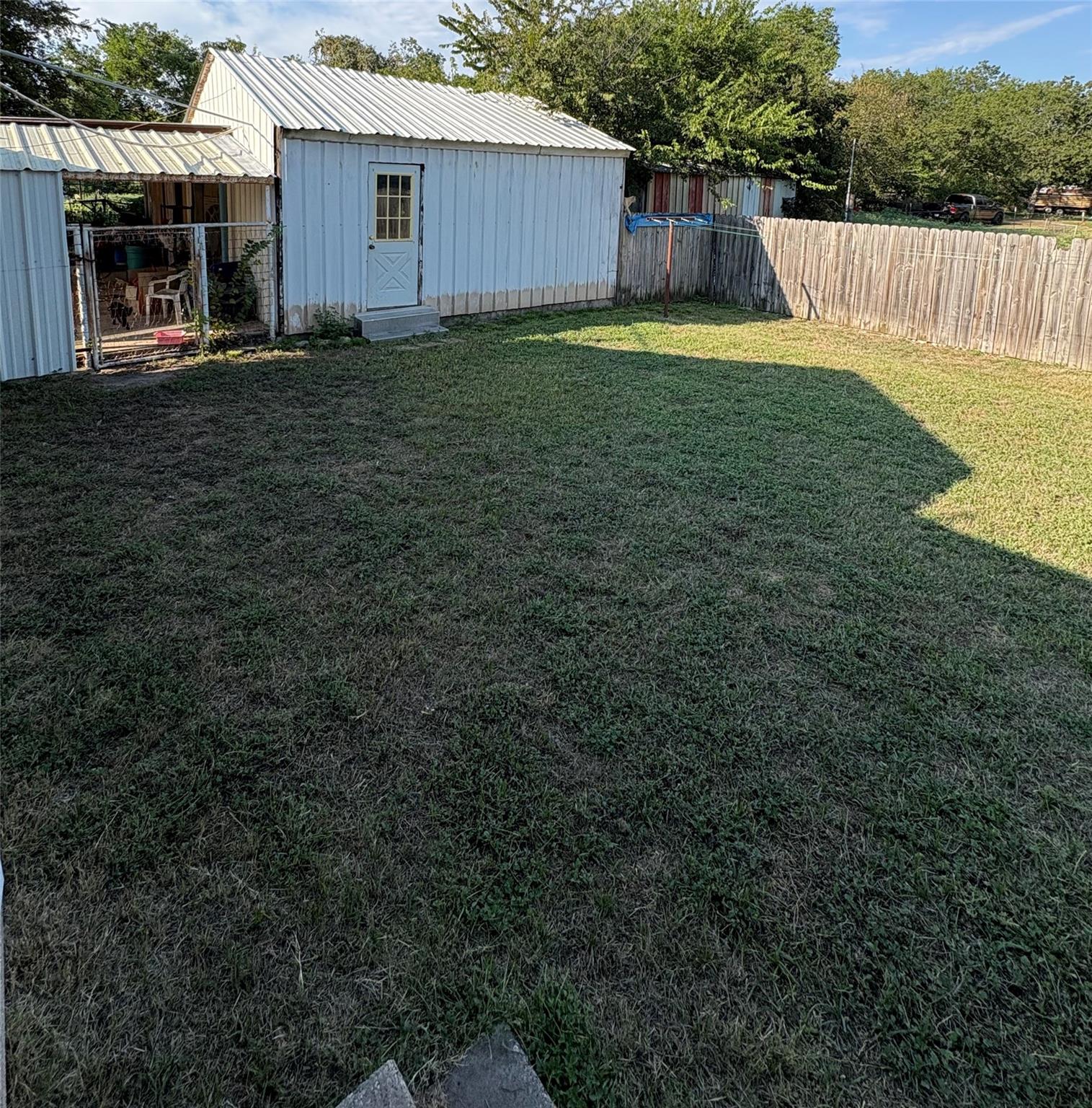 main property photo 20
