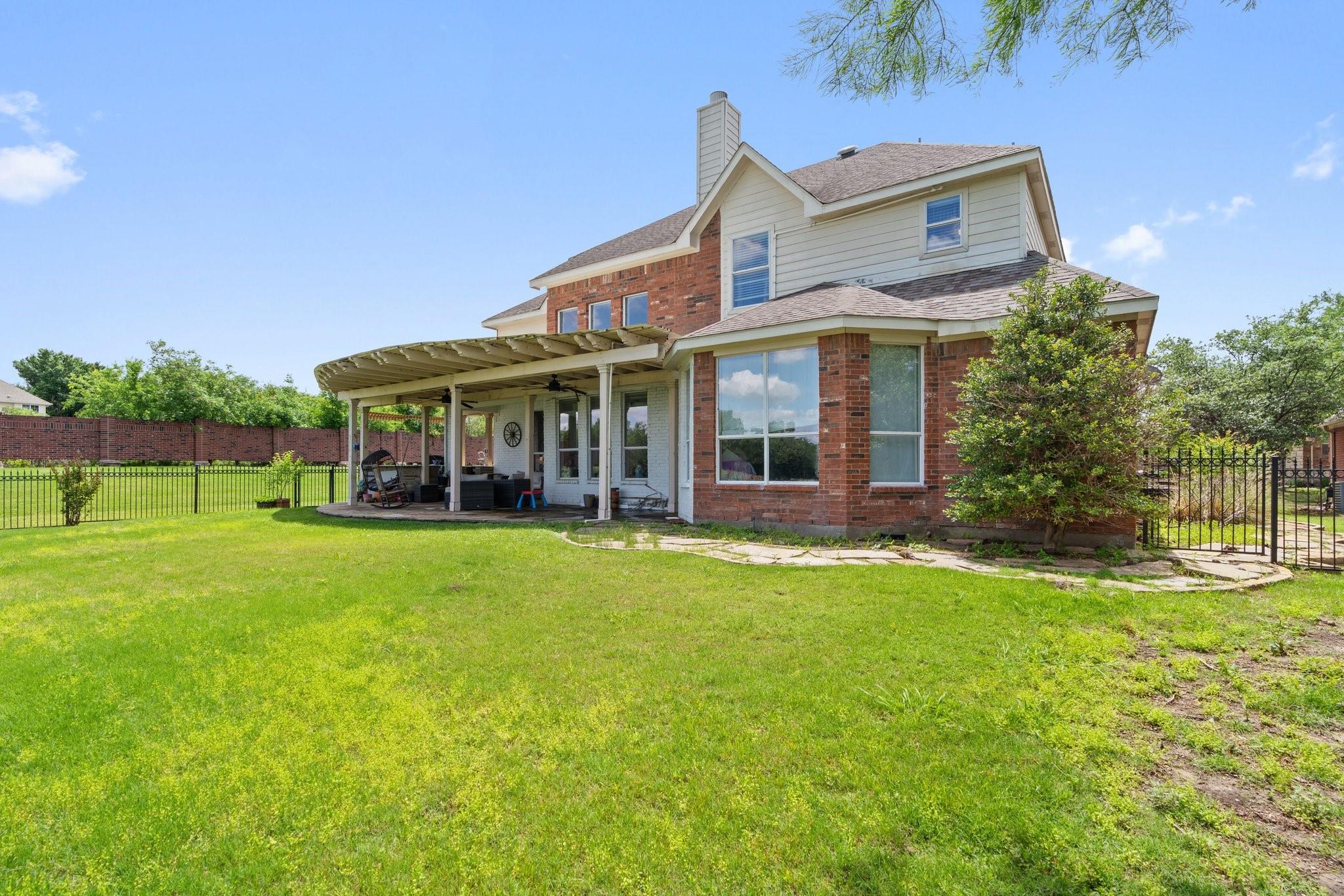 main property photo 20