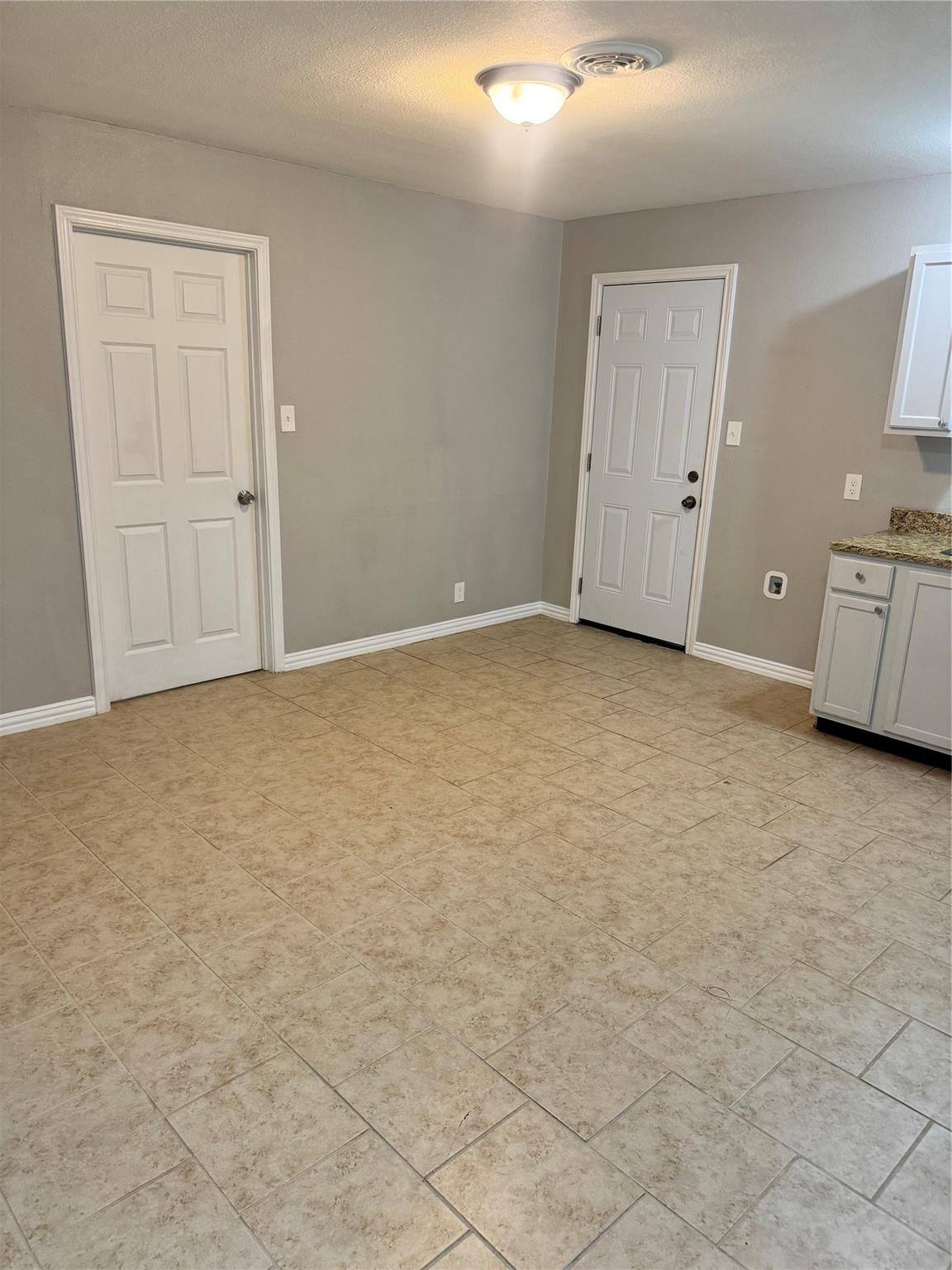 property viewer photo 7