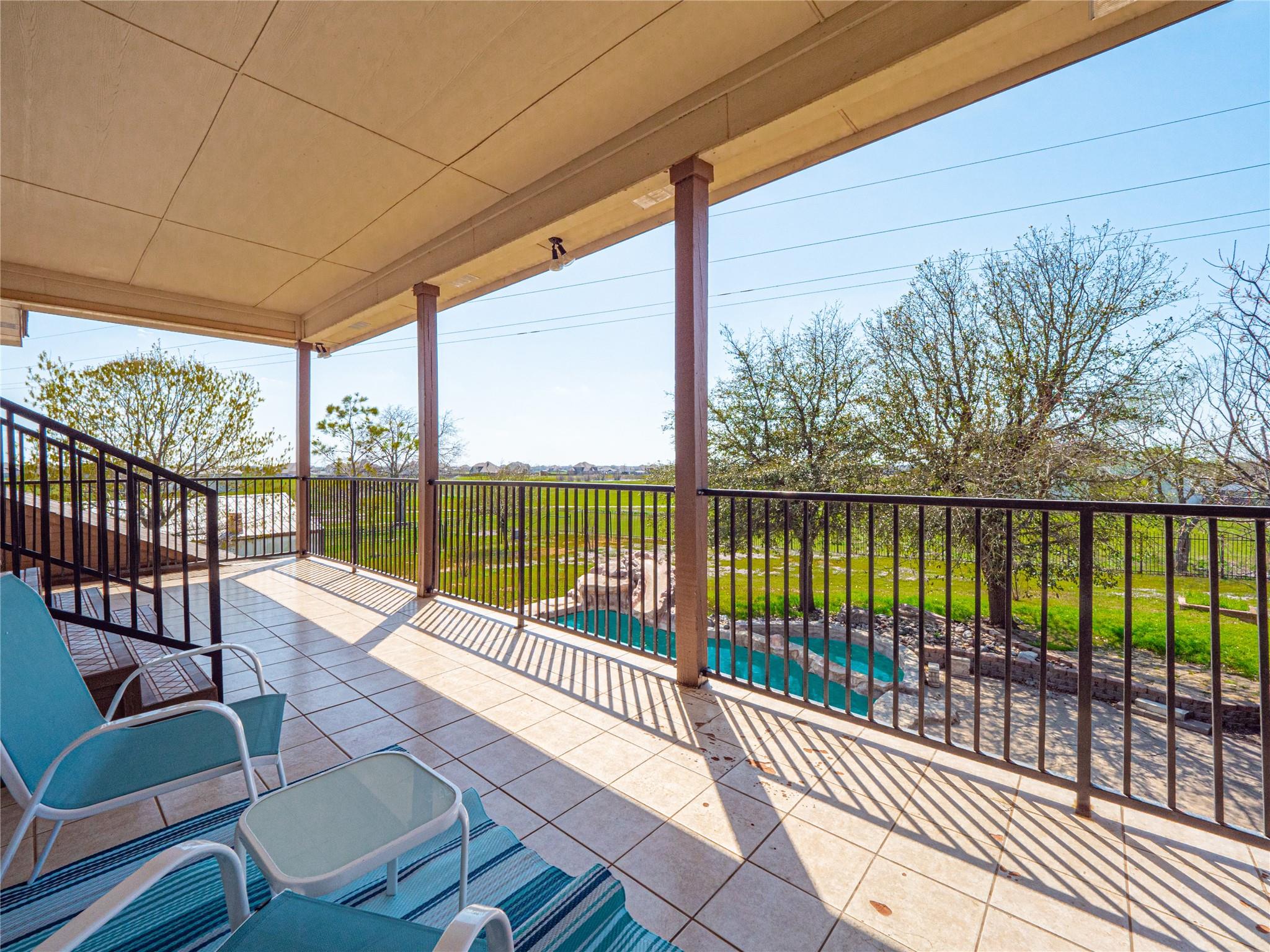 main property photo 7
