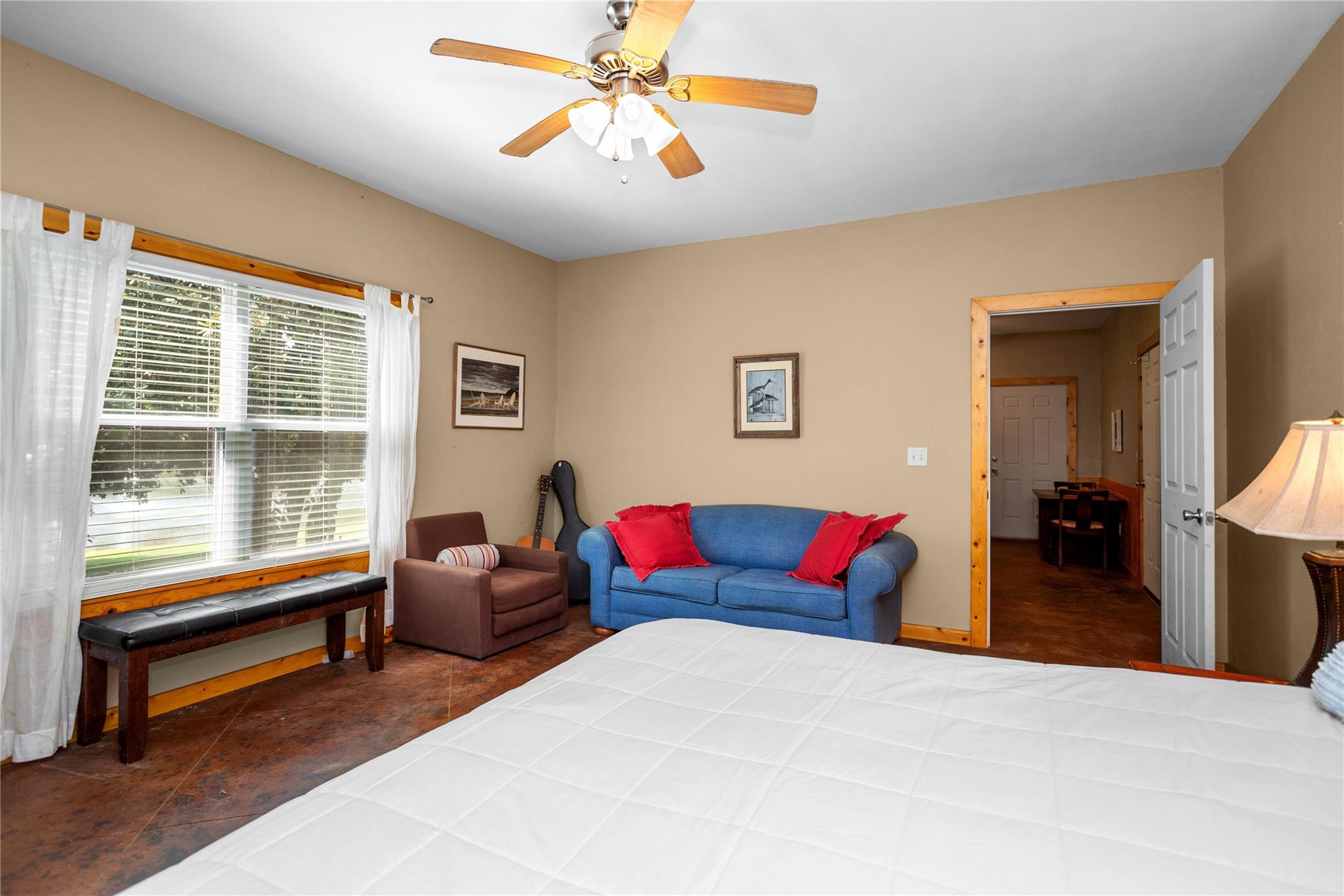 main property photo 37