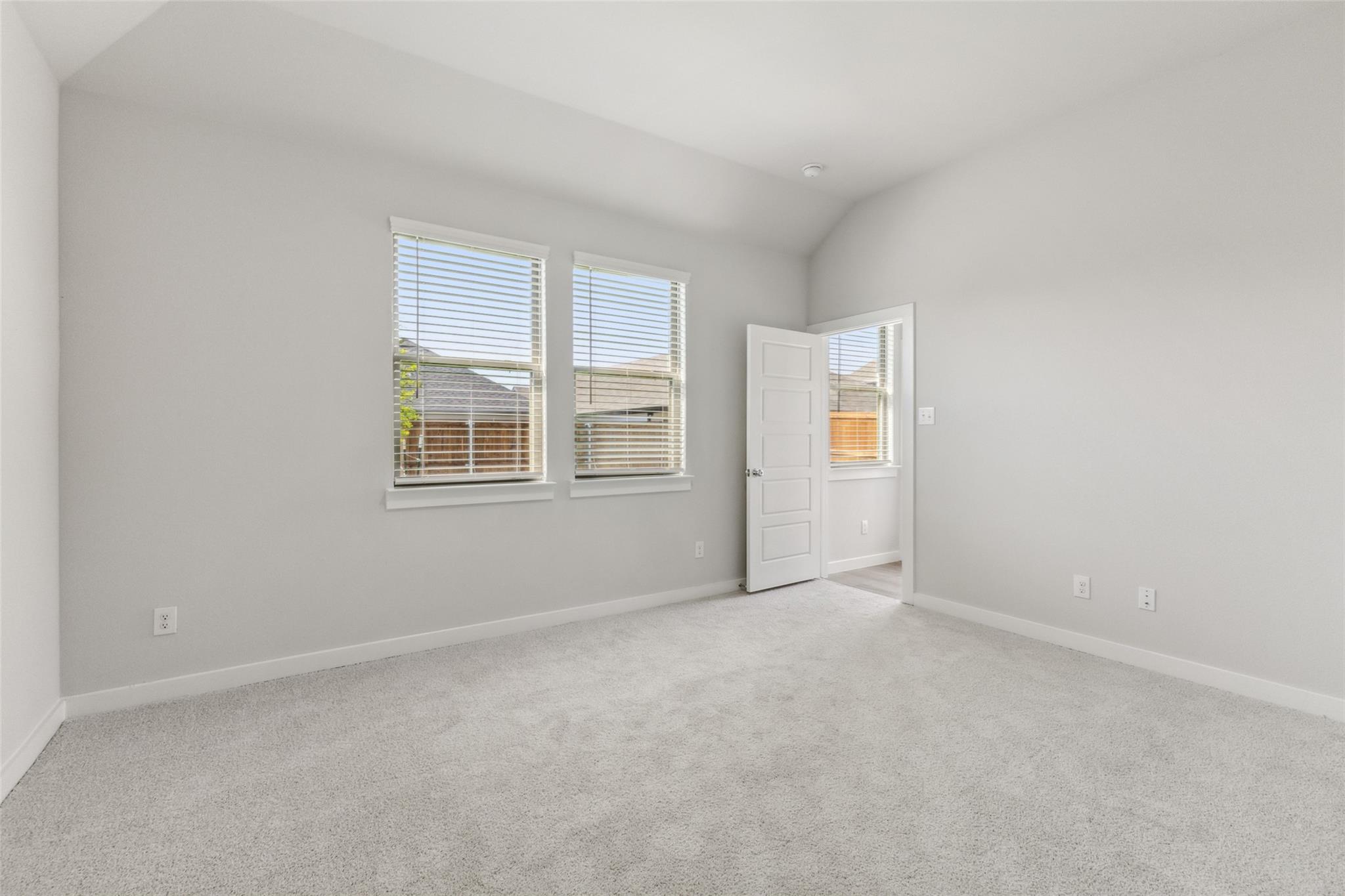 property viewer photo 10