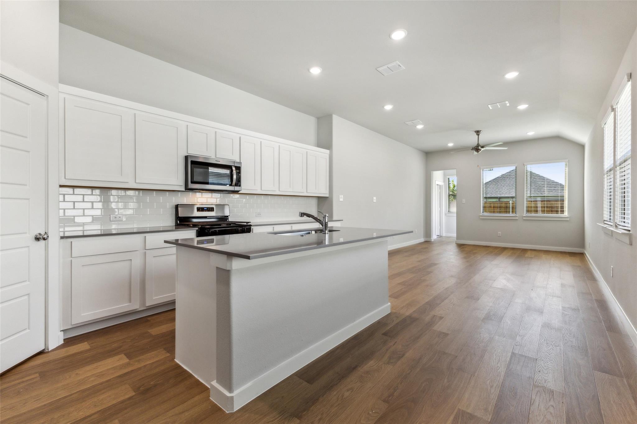 property viewer photo 3