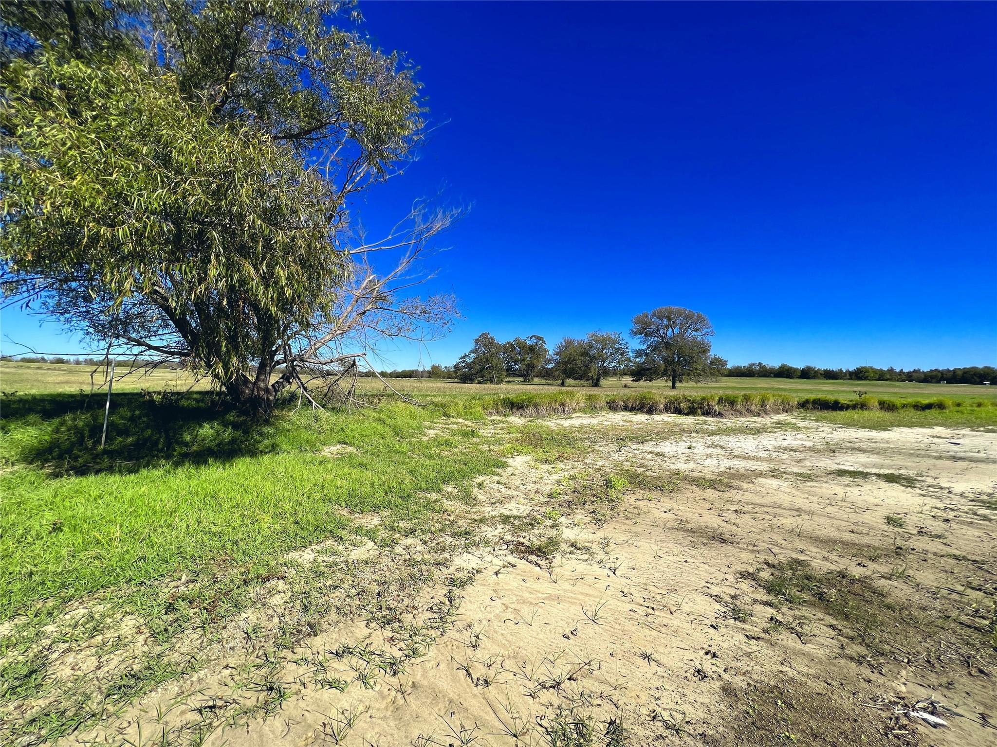 main property photo 22
